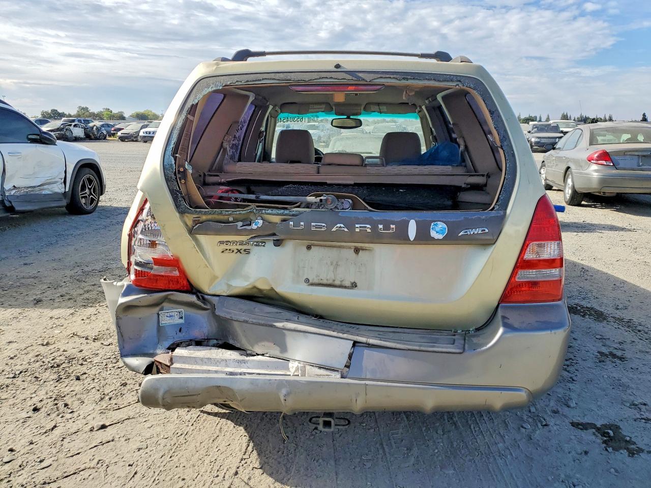 2004 Subaru Forester 2.5xs Green vin: JF1SG65634H754012