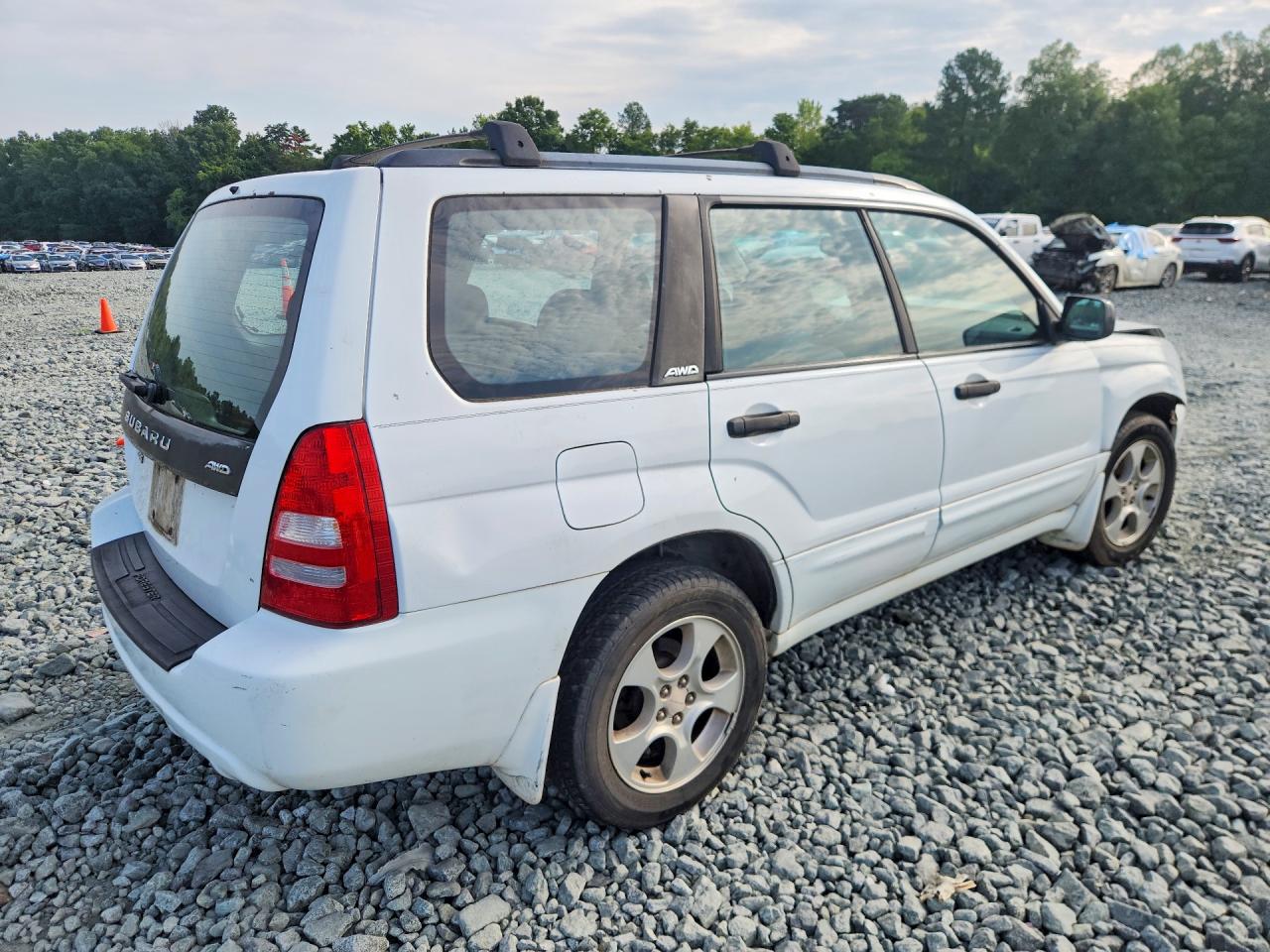 2004 Subaru Forester 2.5xs White vin: JF1SG65634H760232