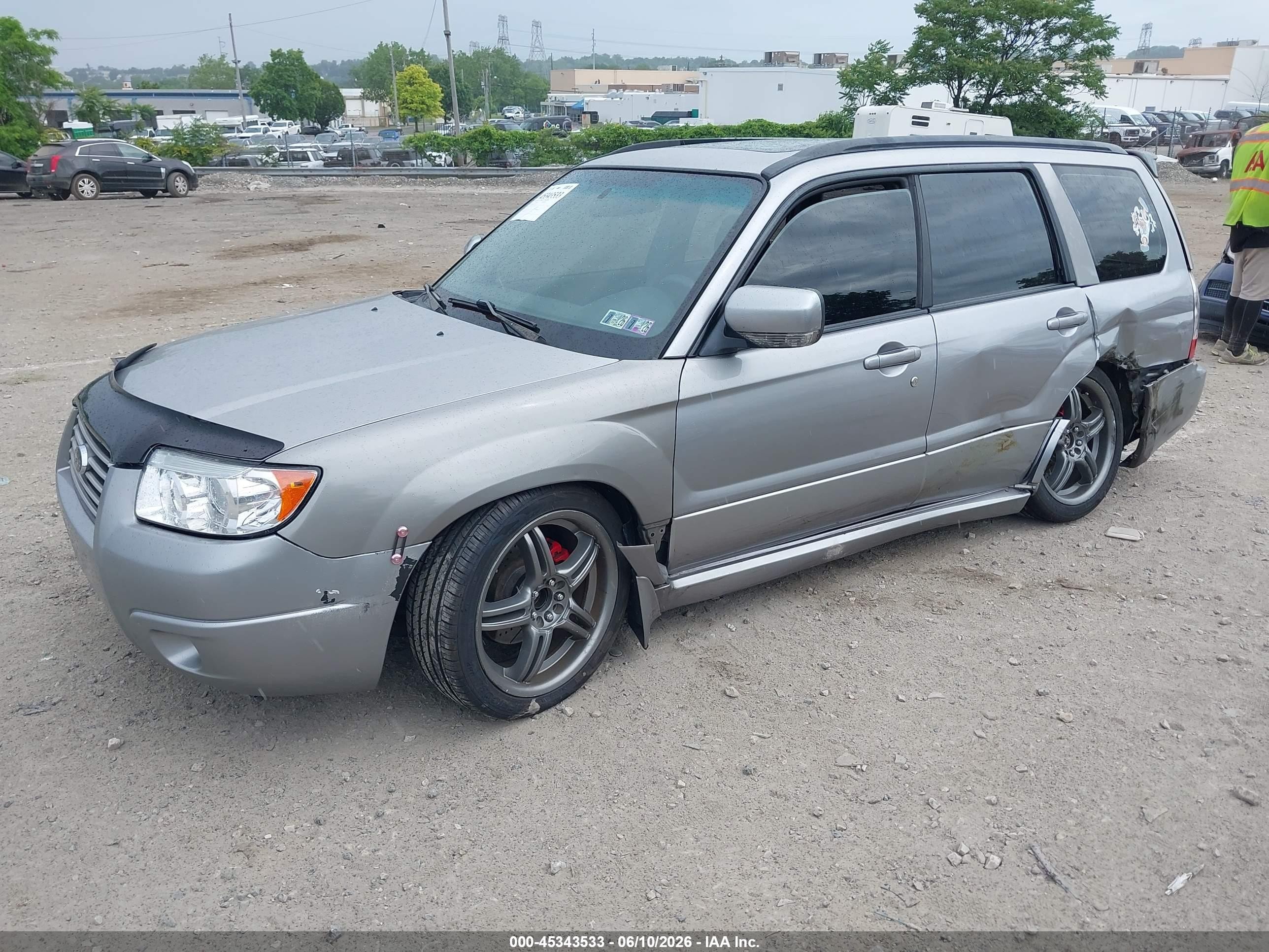 2008 Subaru Forester 2.5x Silver vin: JF1SG65638G731390