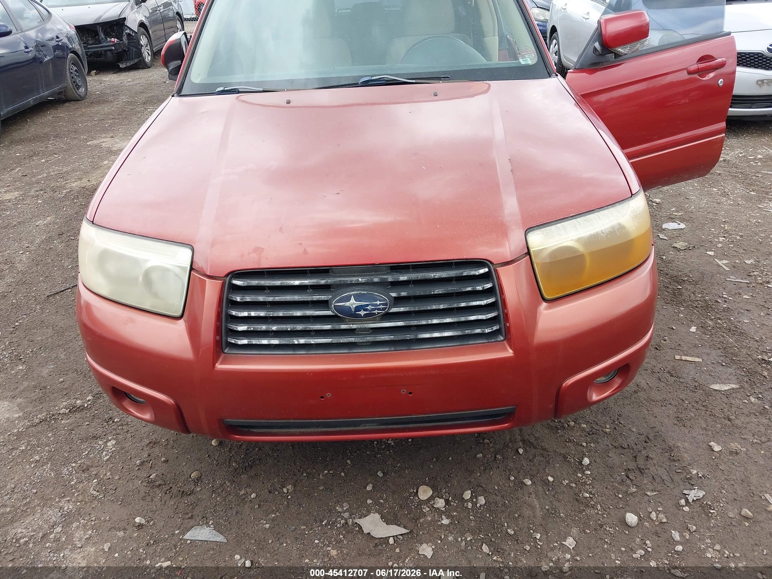 2007 Subaru Forester 2.5x Red vin: JF1SG65657G732216