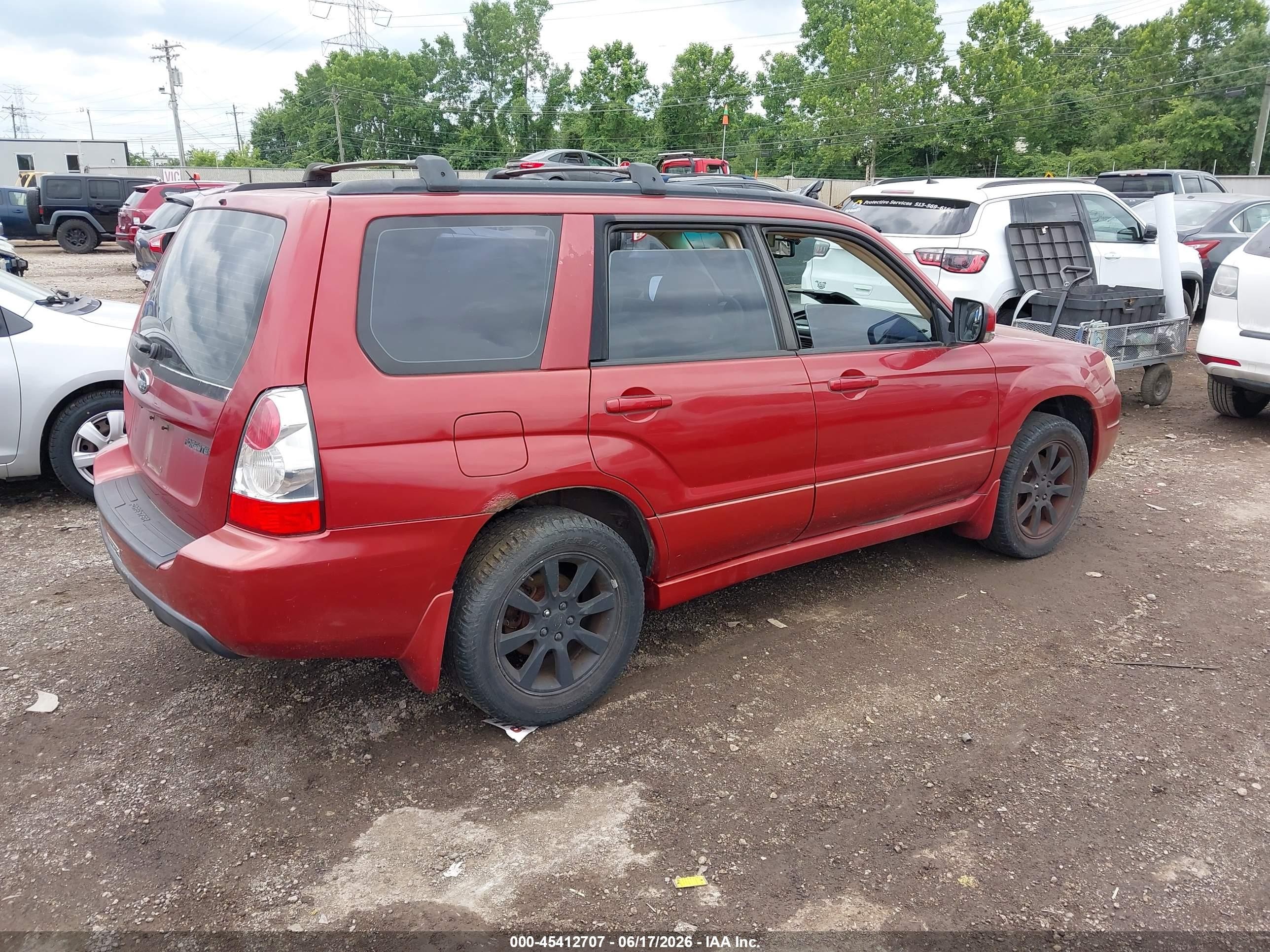 2007 Subaru Forester 2.5x Red vin: JF1SG65657G732216
