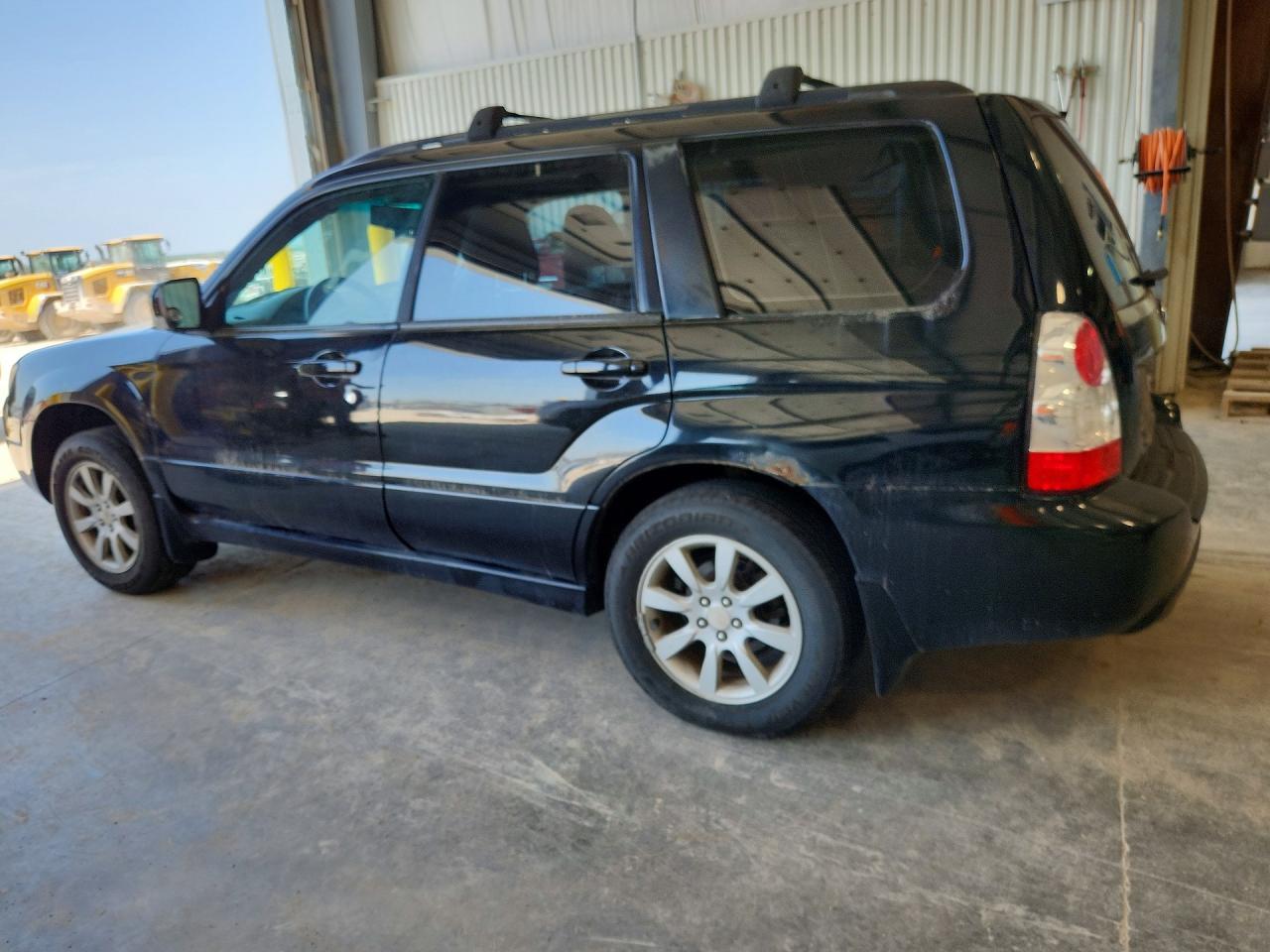 2007 Subaru Forester 2.5x Premium Black vin: JF1SG65657H728211