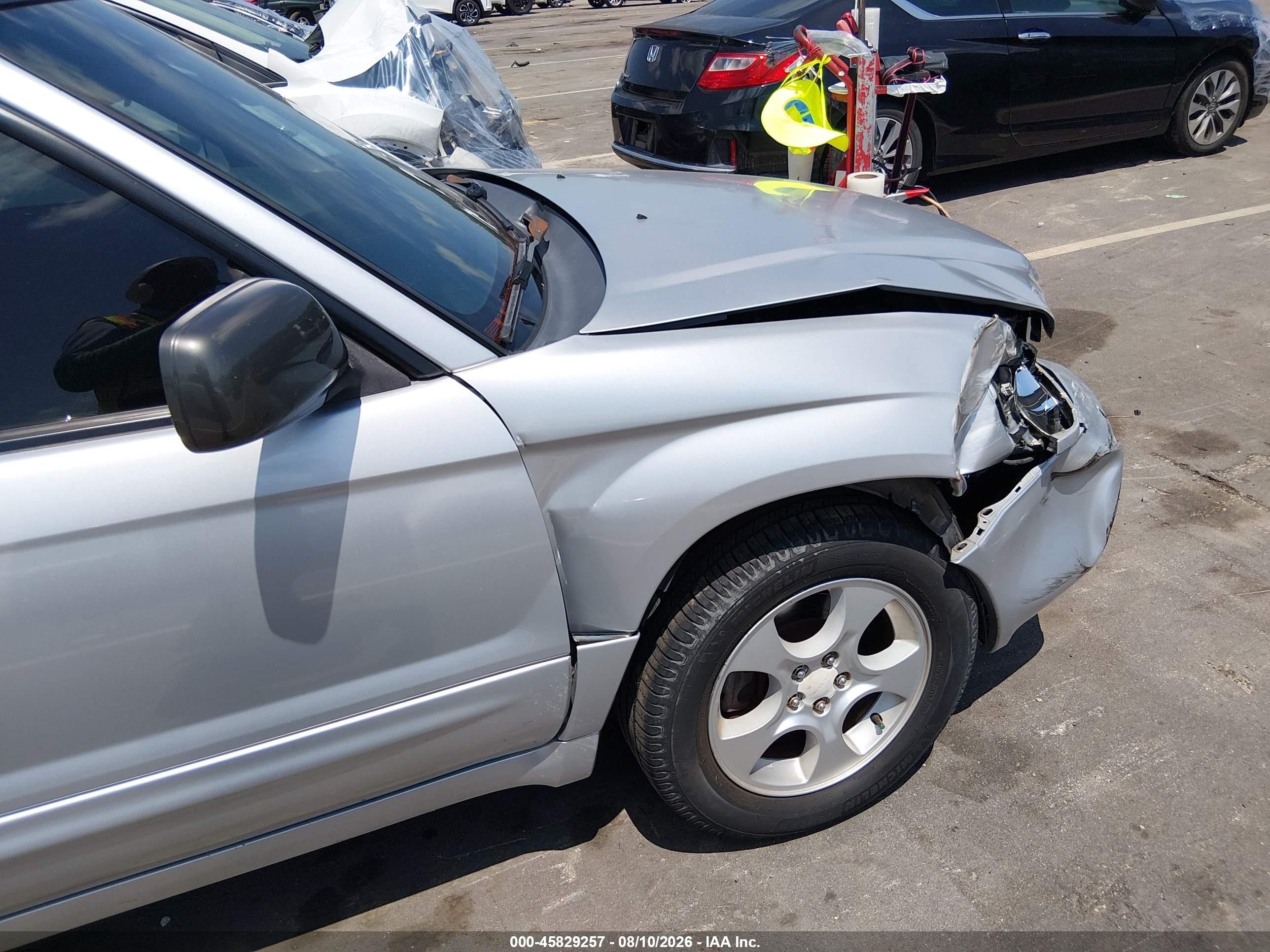 2003 Subaru Forester Xs Silver vin: JF1SG65663H744783