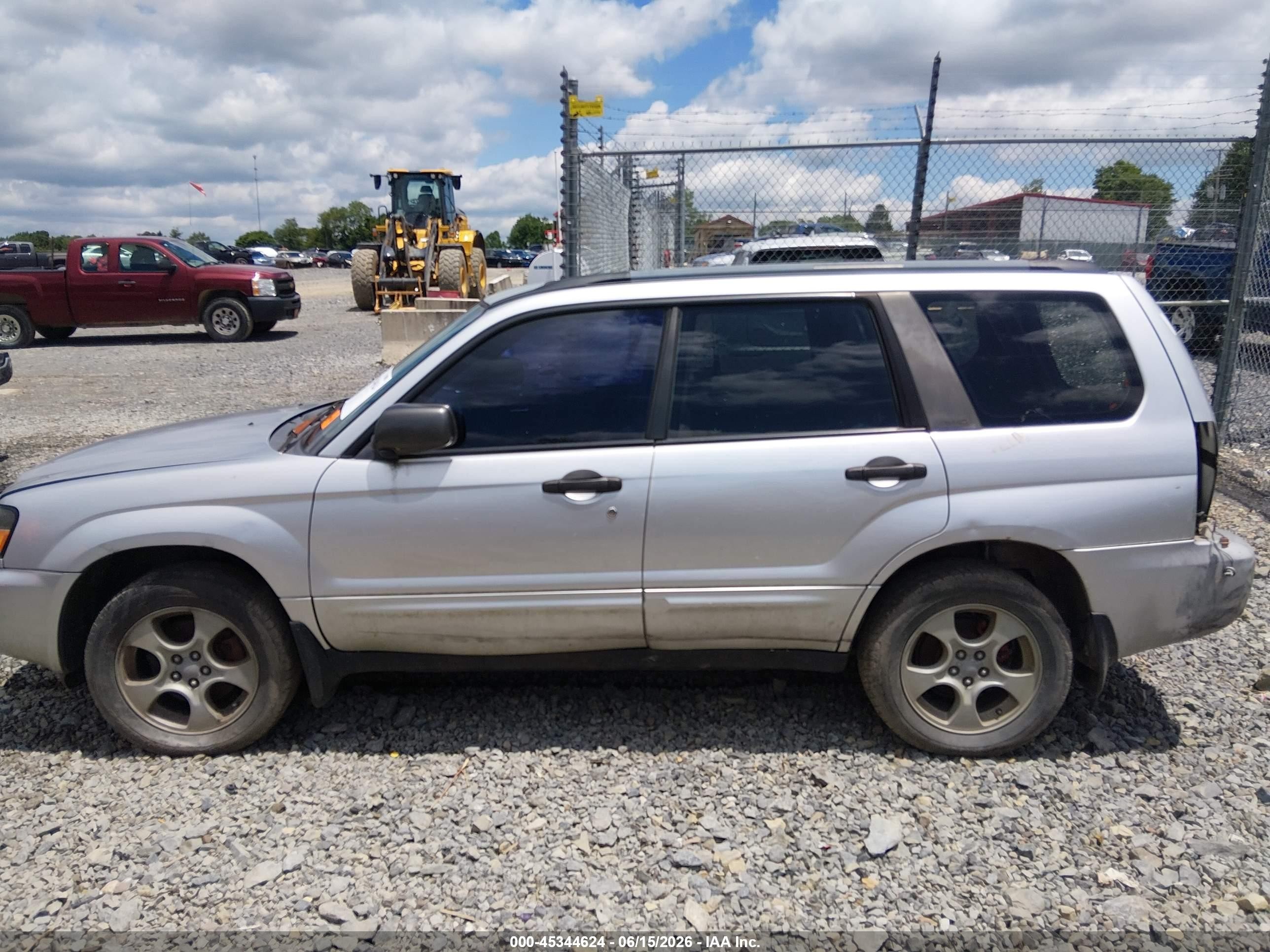 2003 Subaru Forester Xs Silver vin: JF1SG65663H764080