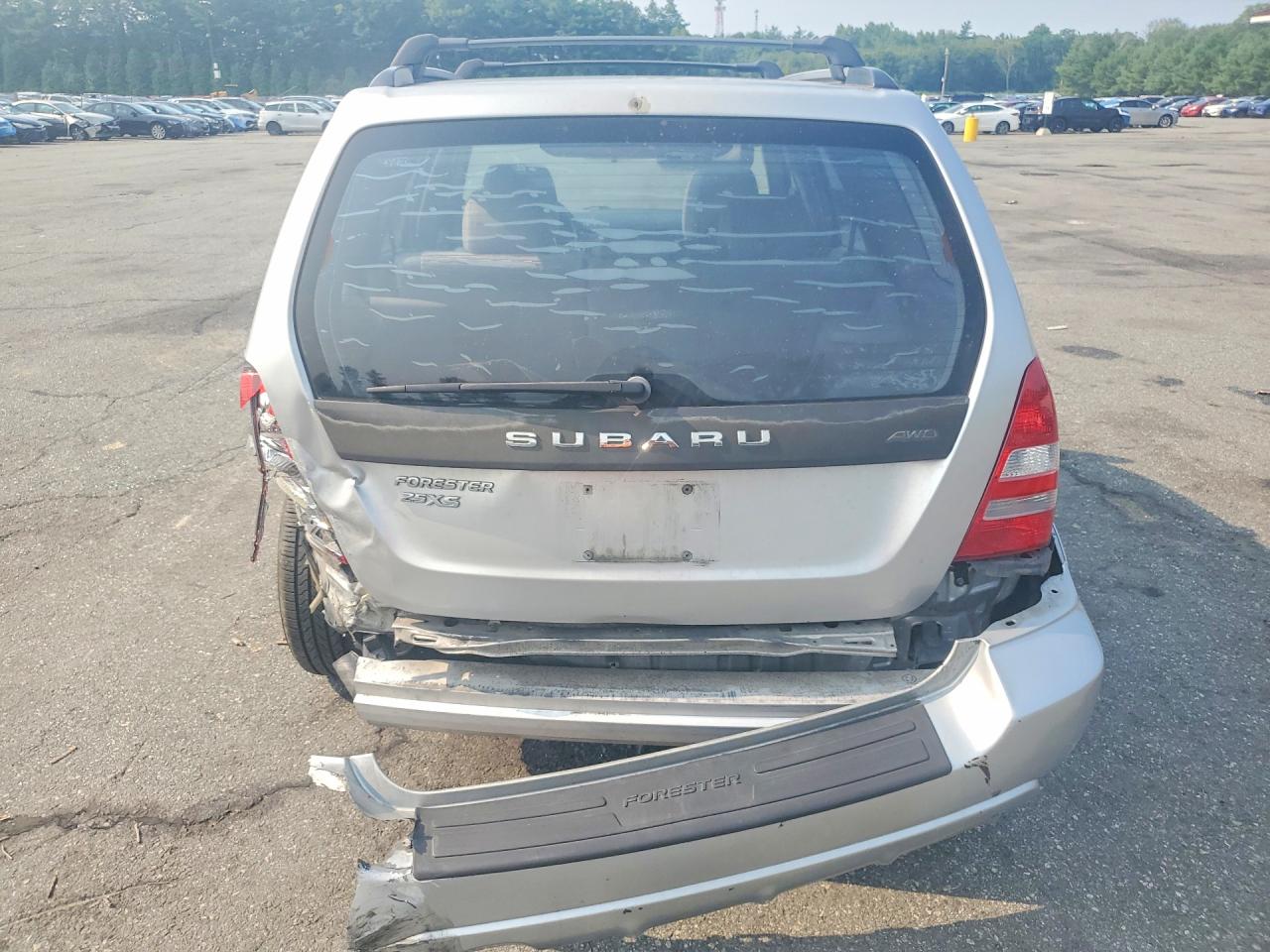 2004 Subaru Forester 2.5xs Silver vin: JF1SG65664H763478