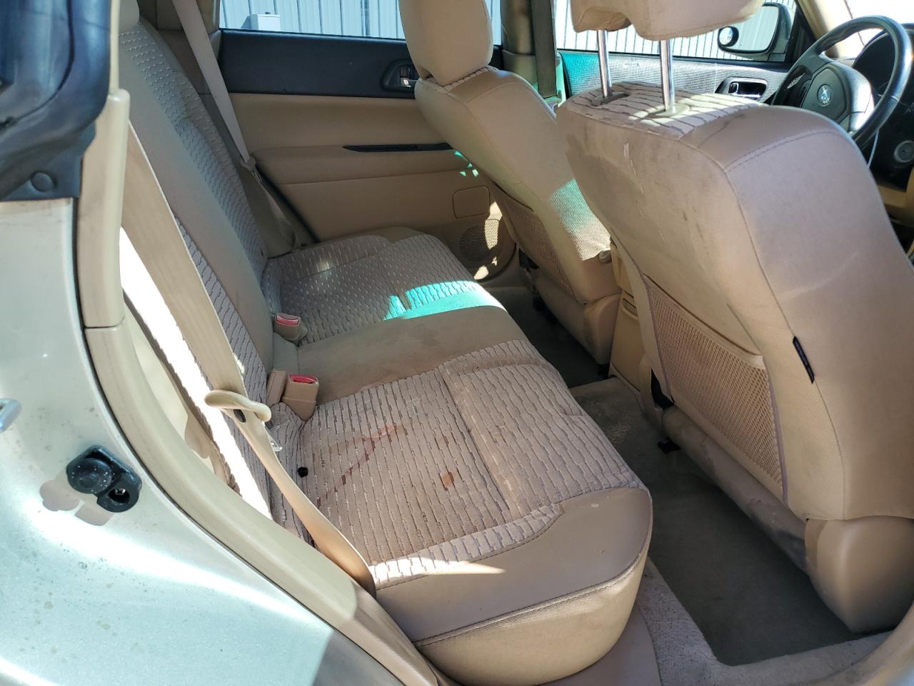 2005 Subaru Forester 2.5xs Tan vin: JF1SG65665H726965