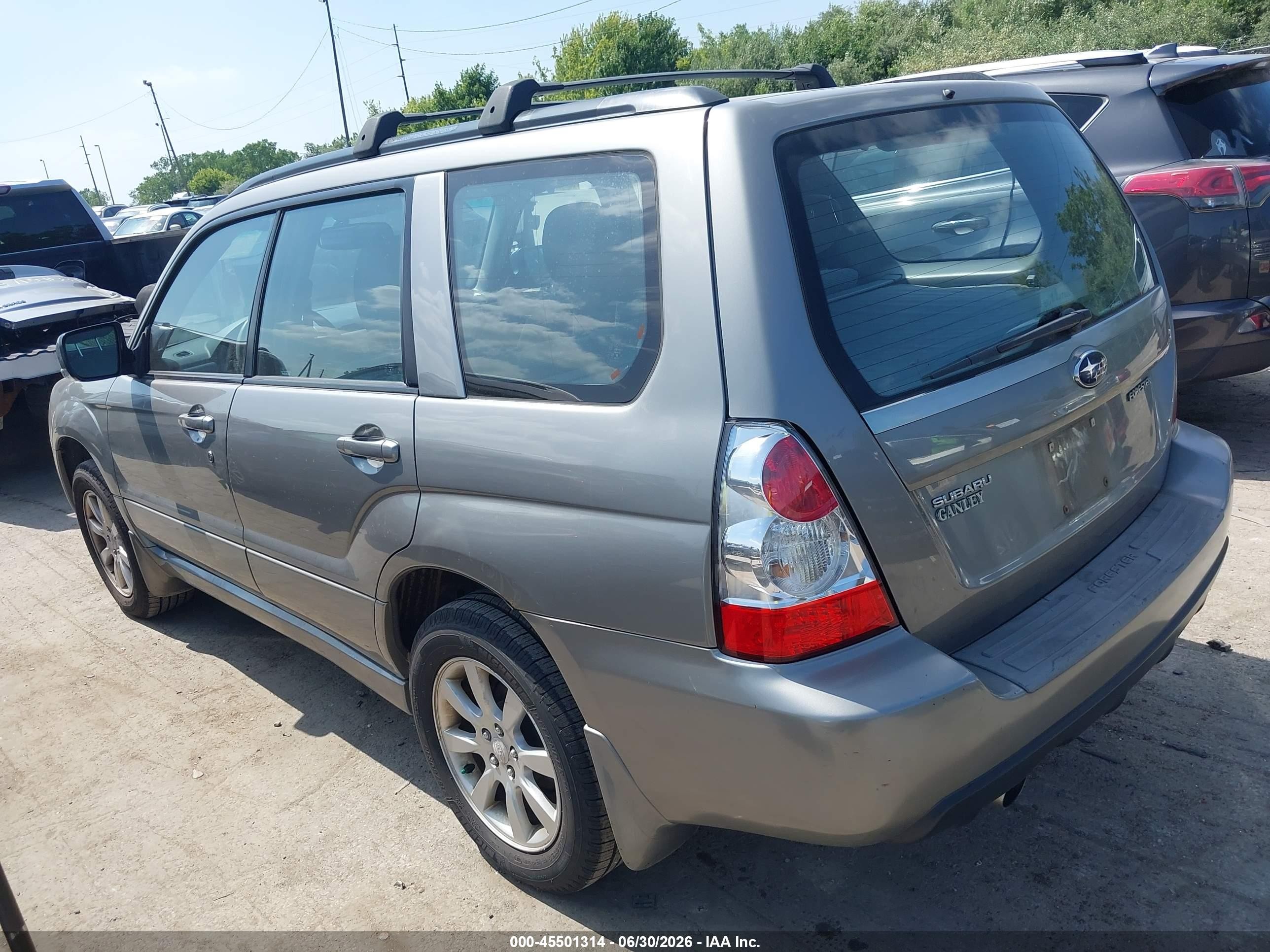 2006 Subaru Forester 2.5x Silver vin: JF1SG65666H709794