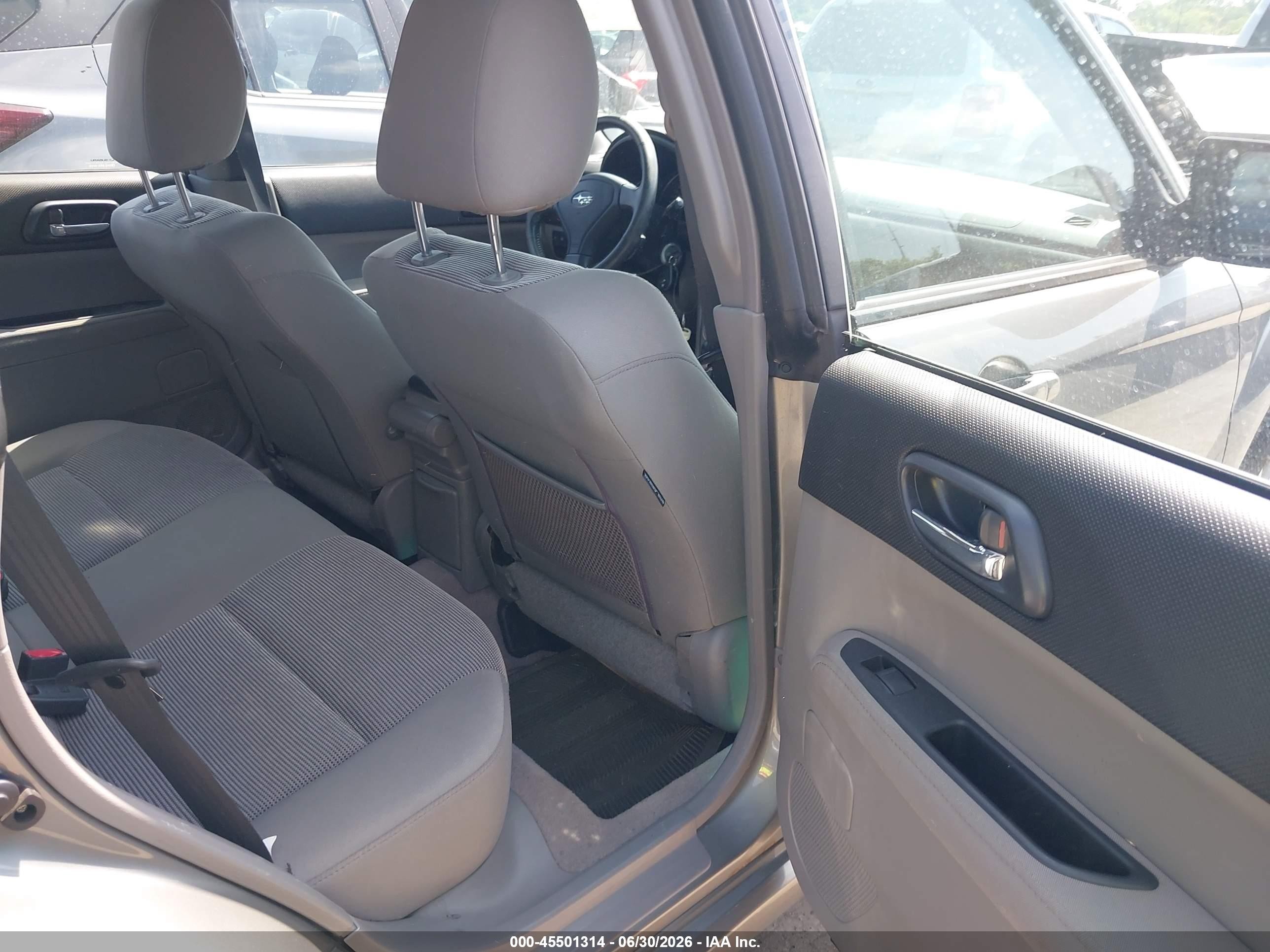 2006 Subaru Forester 2.5x Silver vin: JF1SG65666H709794