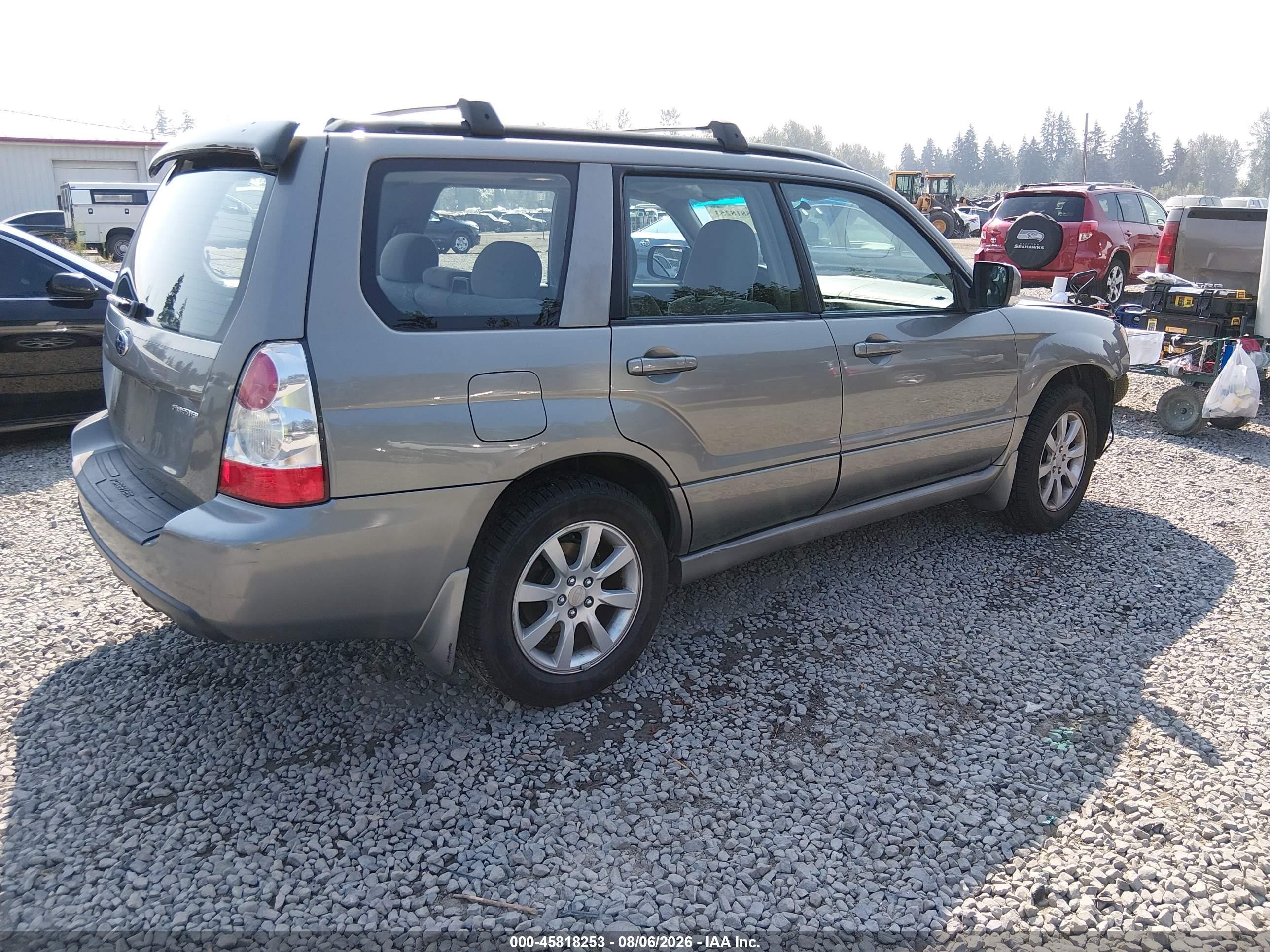 2006 Subaru Forester 2.5x Silver vin: JF1SG65666H722089