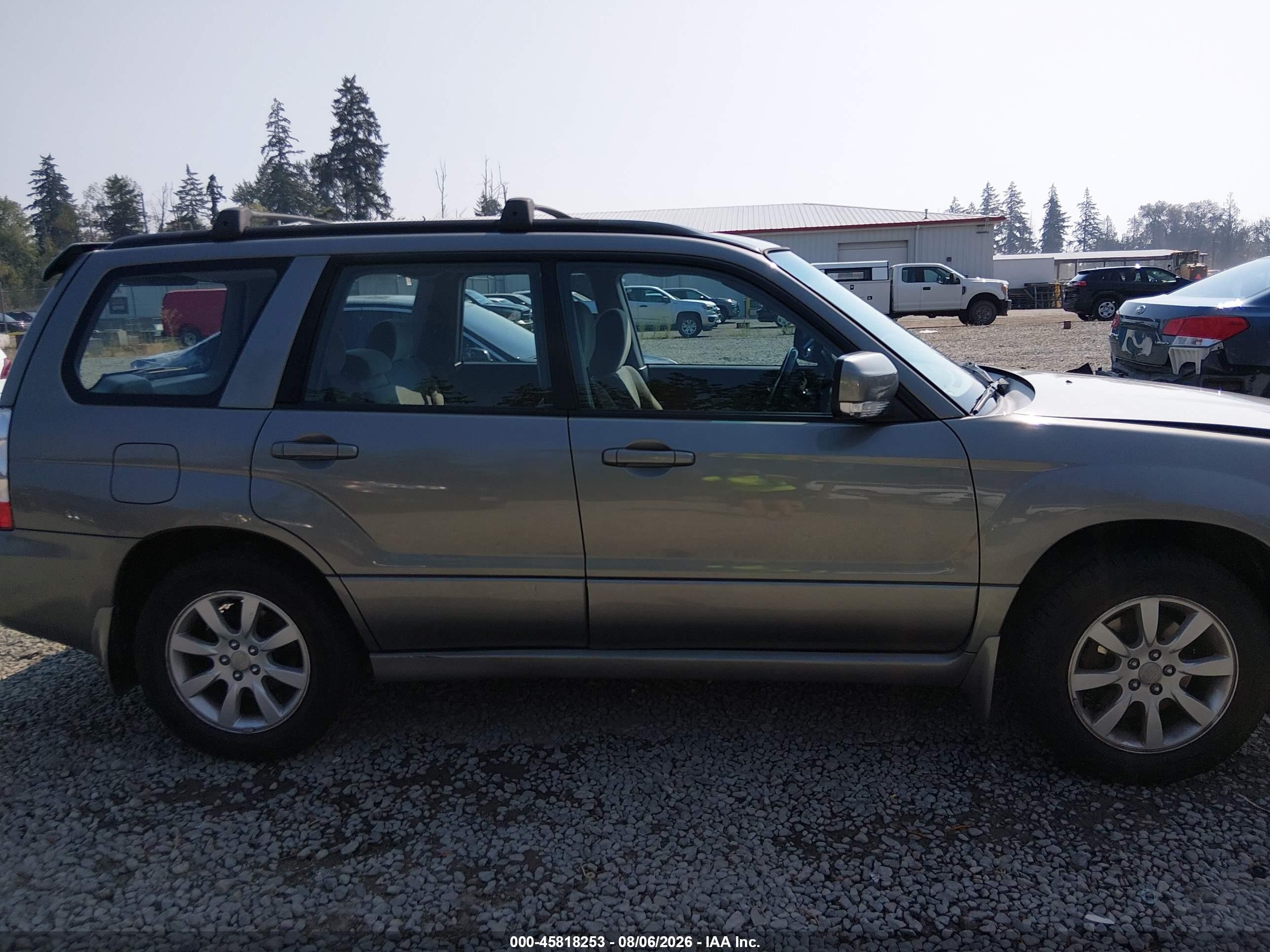 2006 Subaru Forester 2.5x Silver vin: JF1SG65666H722089