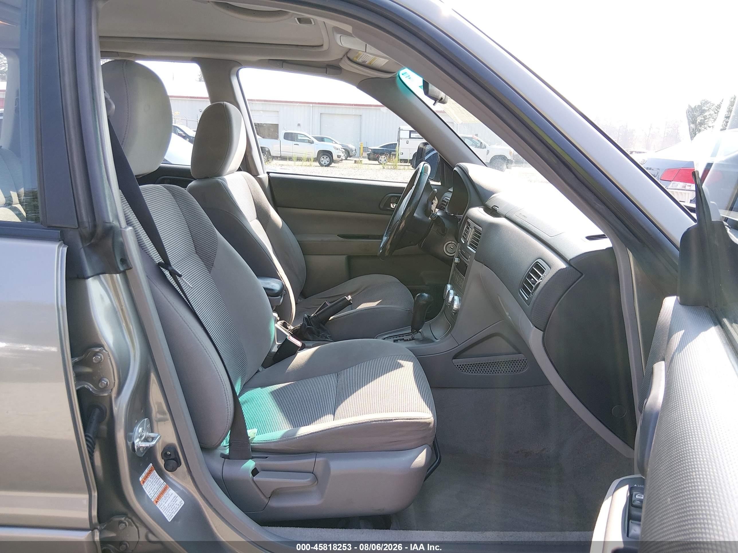 2006 Subaru Forester 2.5x Silver vin: JF1SG65666H722089