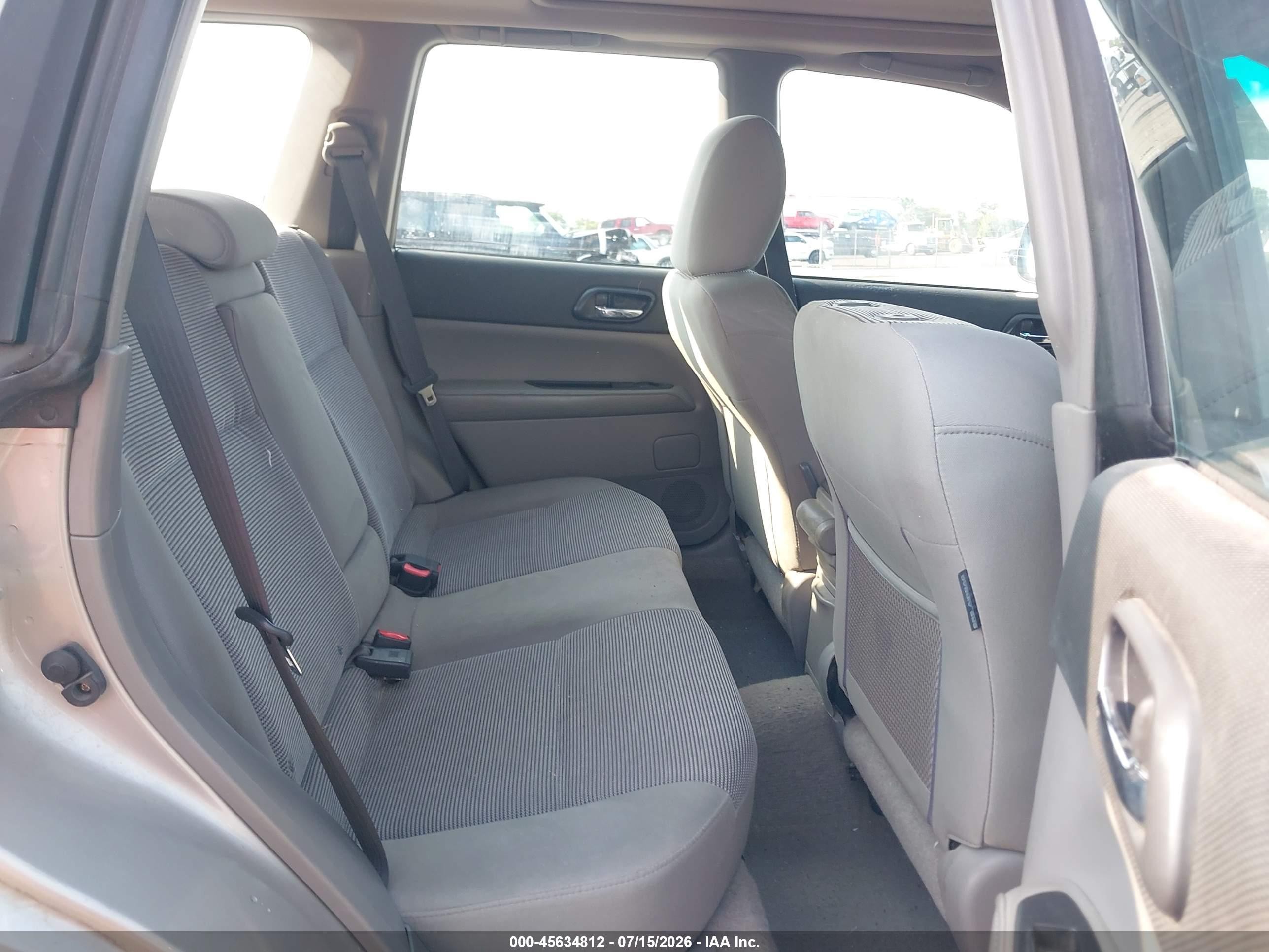 2007 Subaru Forester 2.5x Silver vin: JF1SG65667H716360