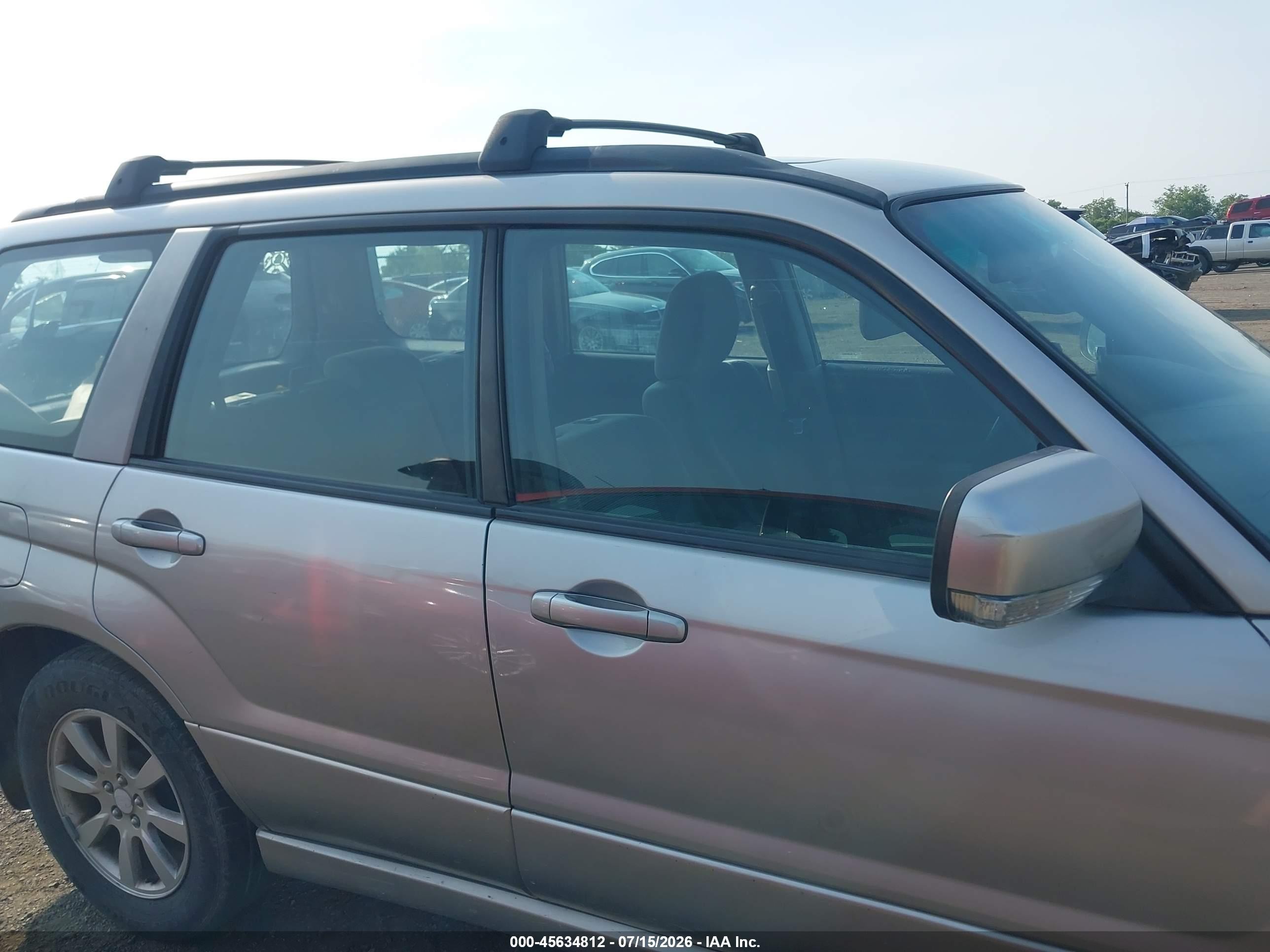 2007 Subaru Forester 2.5x Silver vin: JF1SG65667H716360