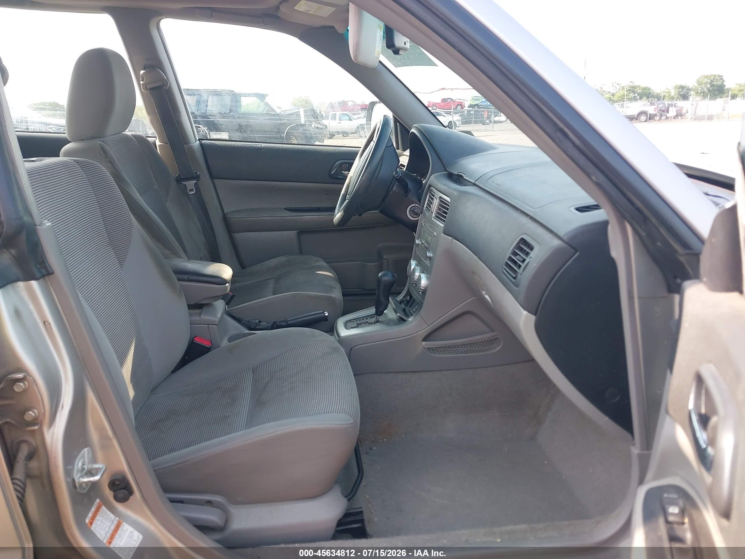 2007 Subaru Forester 2.5x Silver vin: JF1SG65667H716360