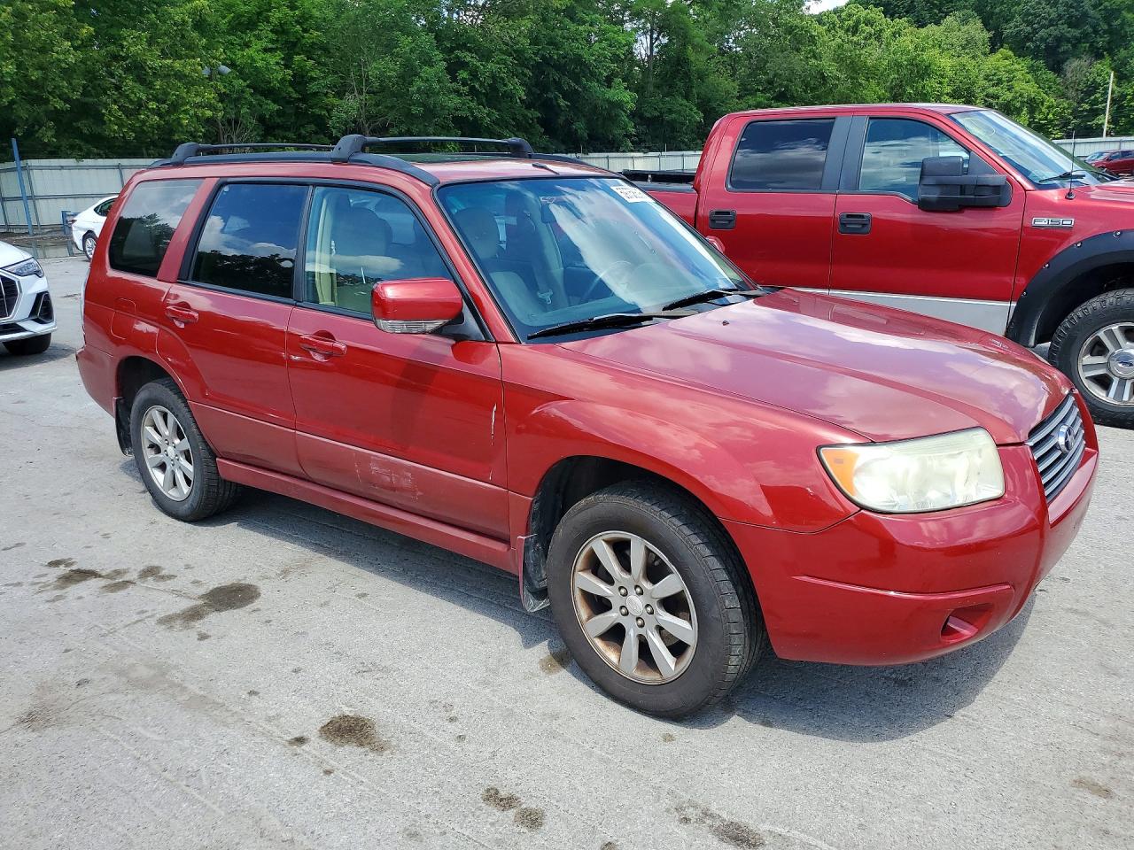 2008 Subaru Forester 2.5x Premium Red vin: JF1SG65668H724668
