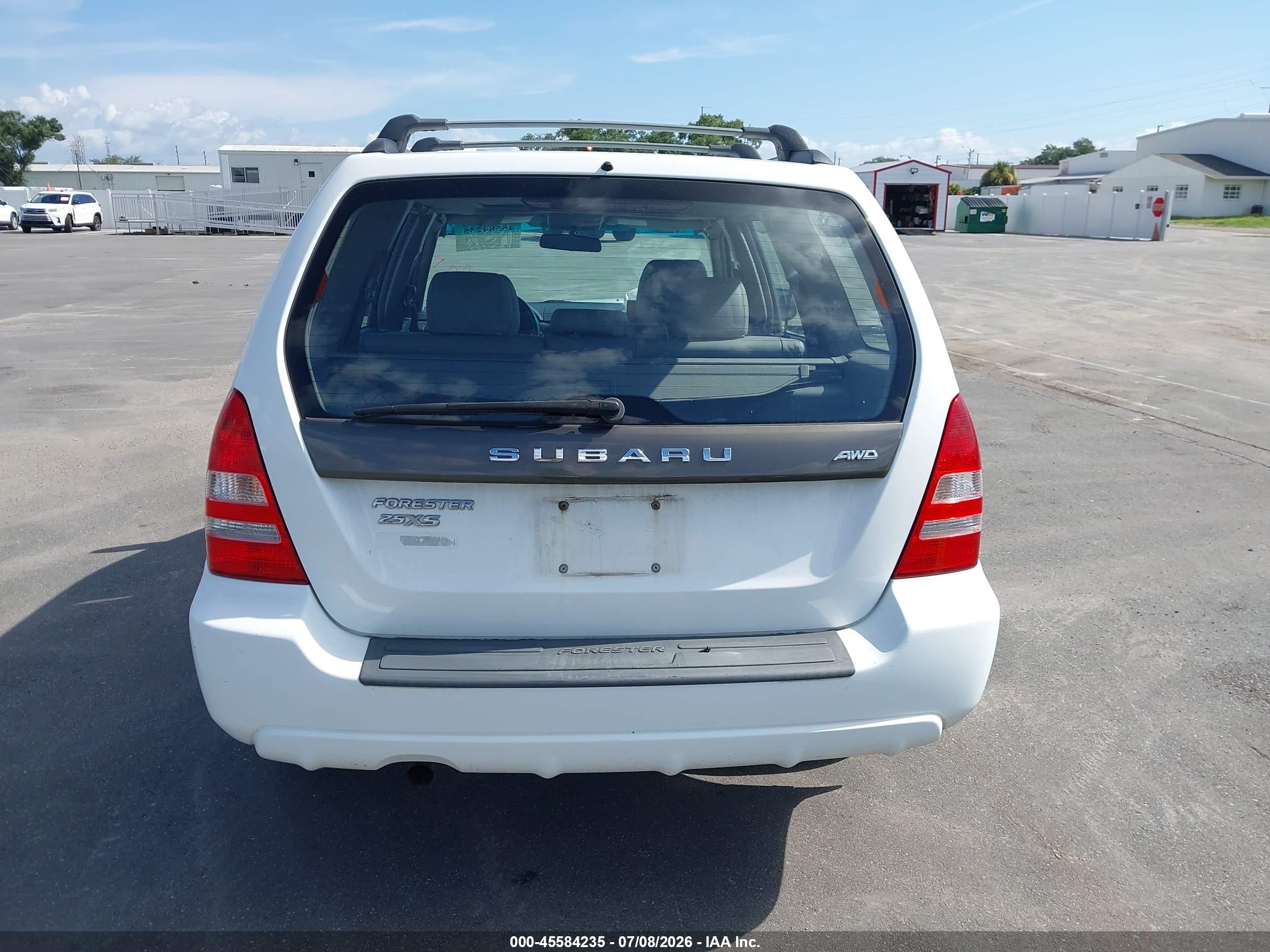 2004 Subaru Forester 2.5xs White vin: JF1SG65674H759830