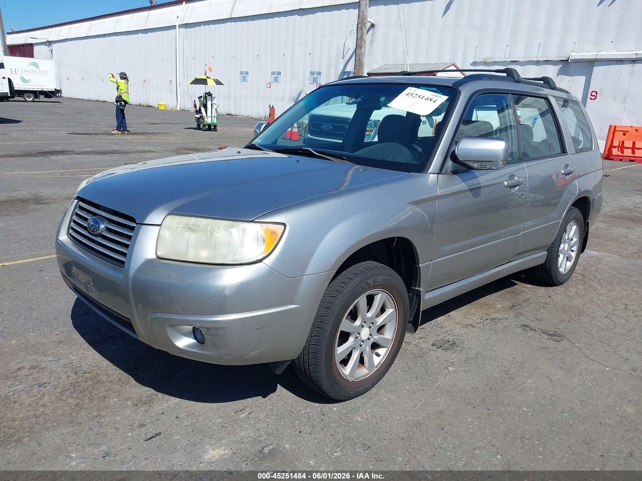 2007 Subaru Forester 2.5x Gray vin: JF1SG65677H710874