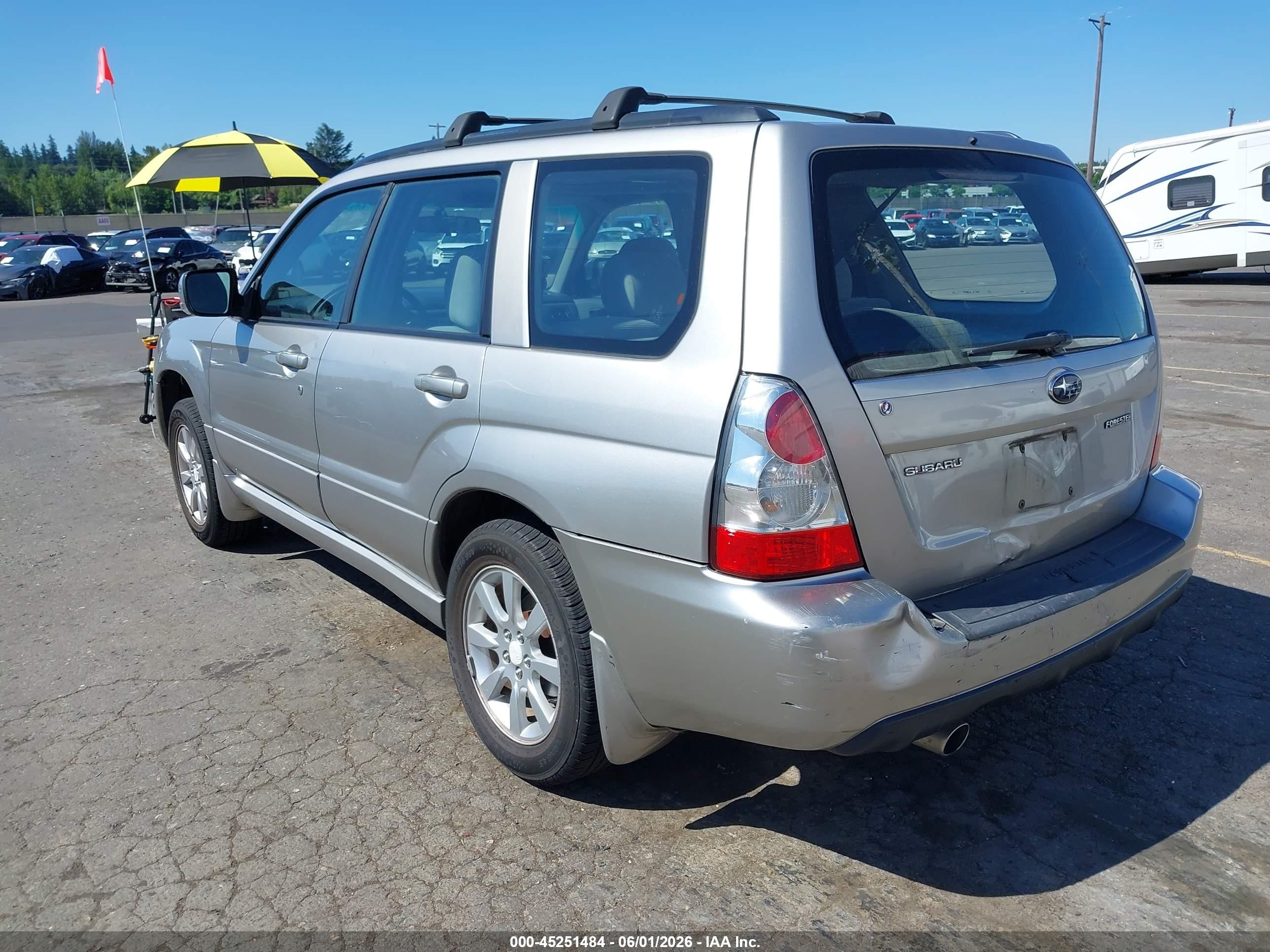 2007 Subaru Forester 2.5x Gray vin: JF1SG65677H710874