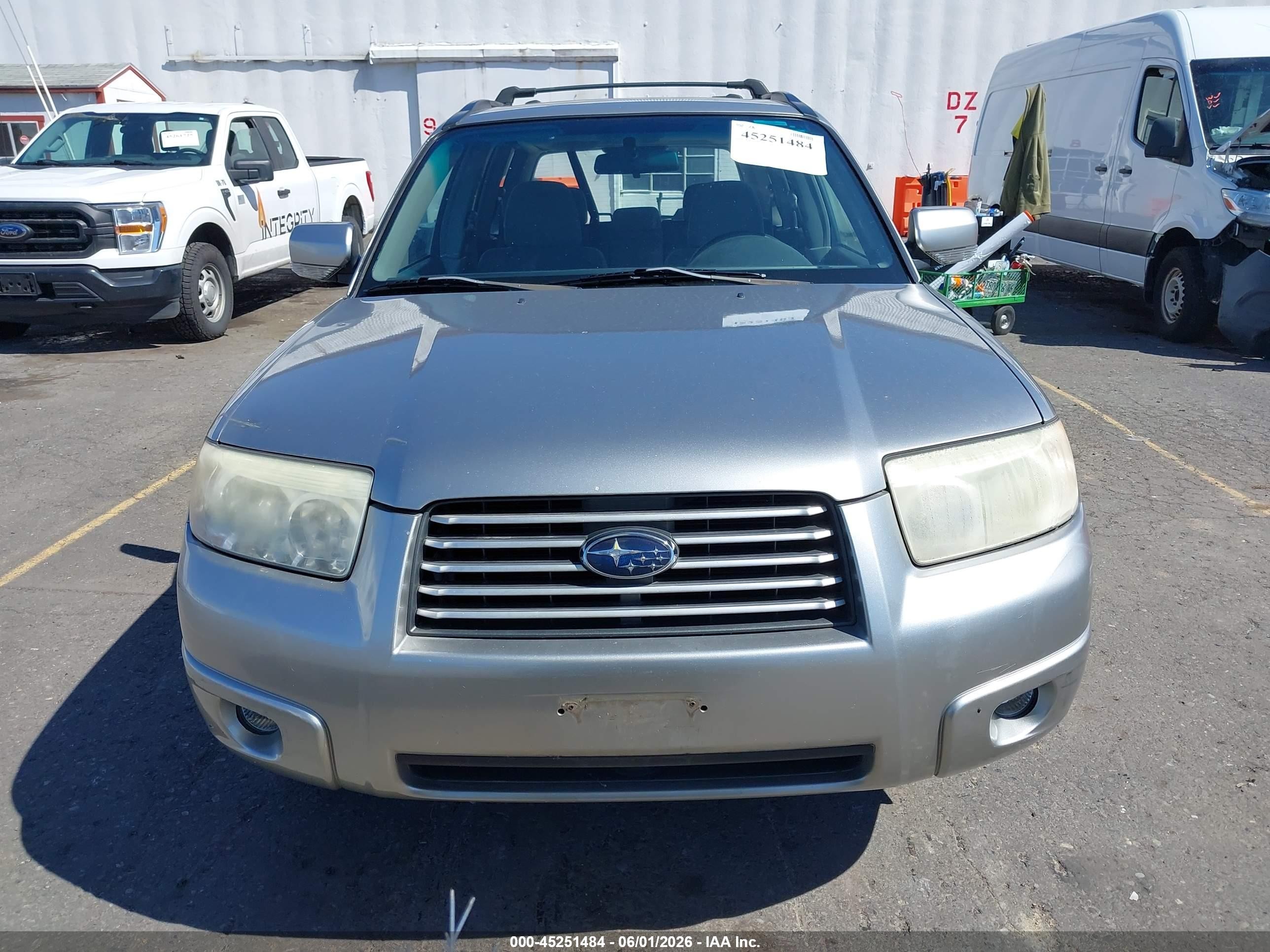 2007 Subaru Forester 2.5x Gray vin: JF1SG65677H710874