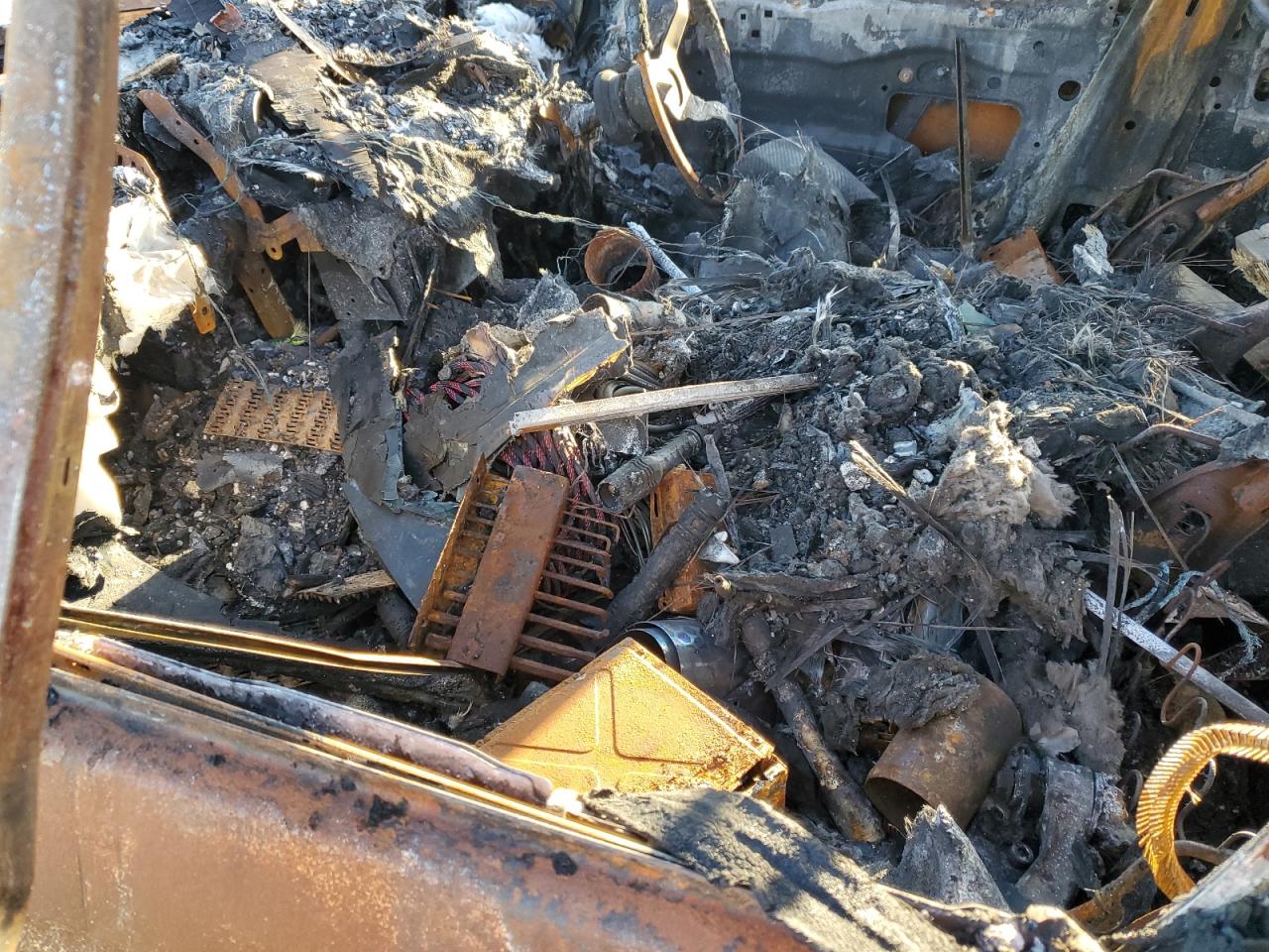 2003 Subaru Forester 2.5xs Burn vin: JF1SG65683H712417