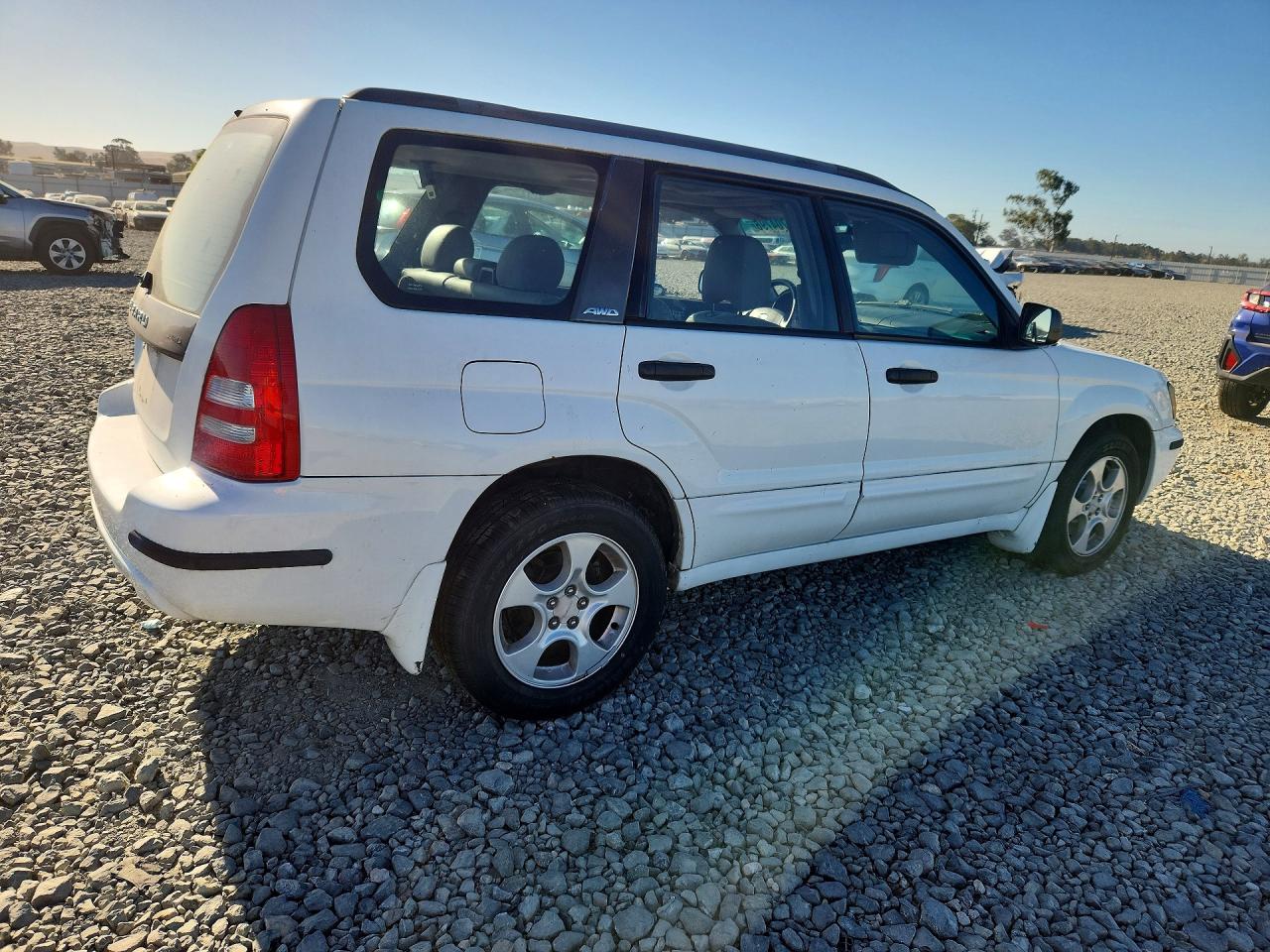 2003 Subaru Forester 2.5xs White vin: JF1SG65693H700552