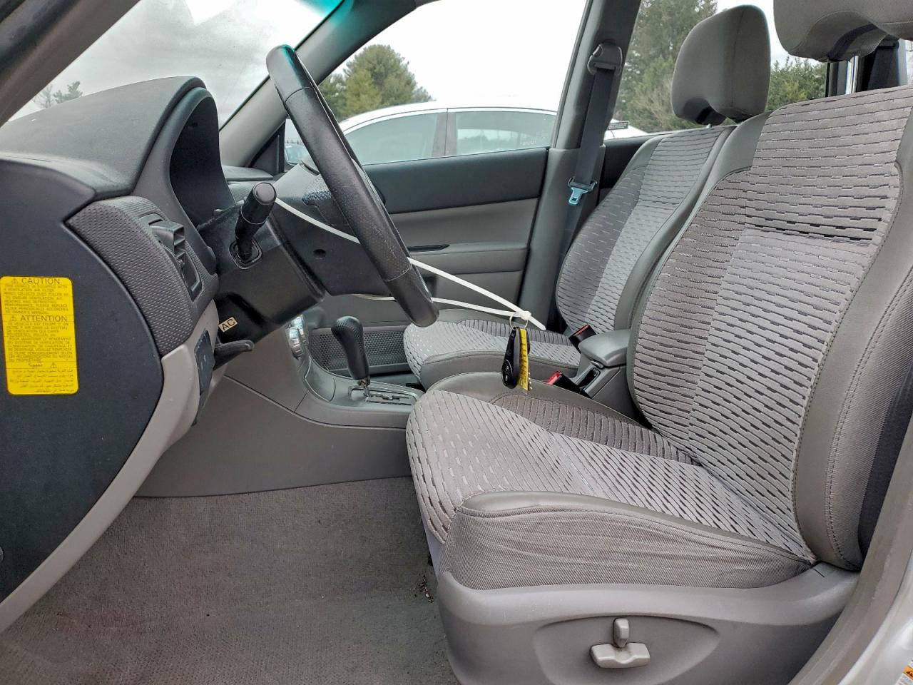 2005 Subaru Forester 2.5xs Silver vin: JF1SG65695H709237