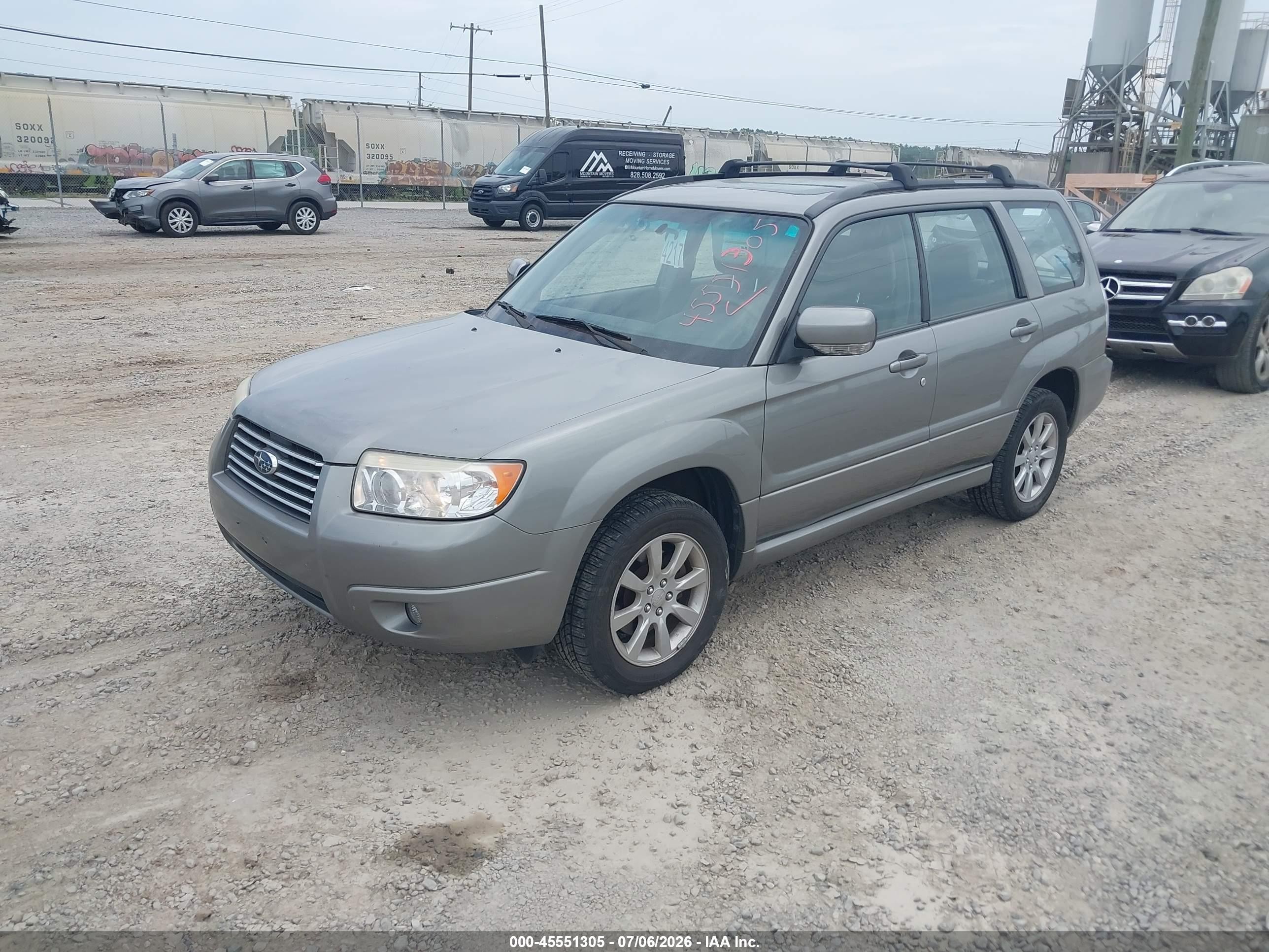 2006 Subaru Forester 2.5x Silver vin: JF1SG65696H745513