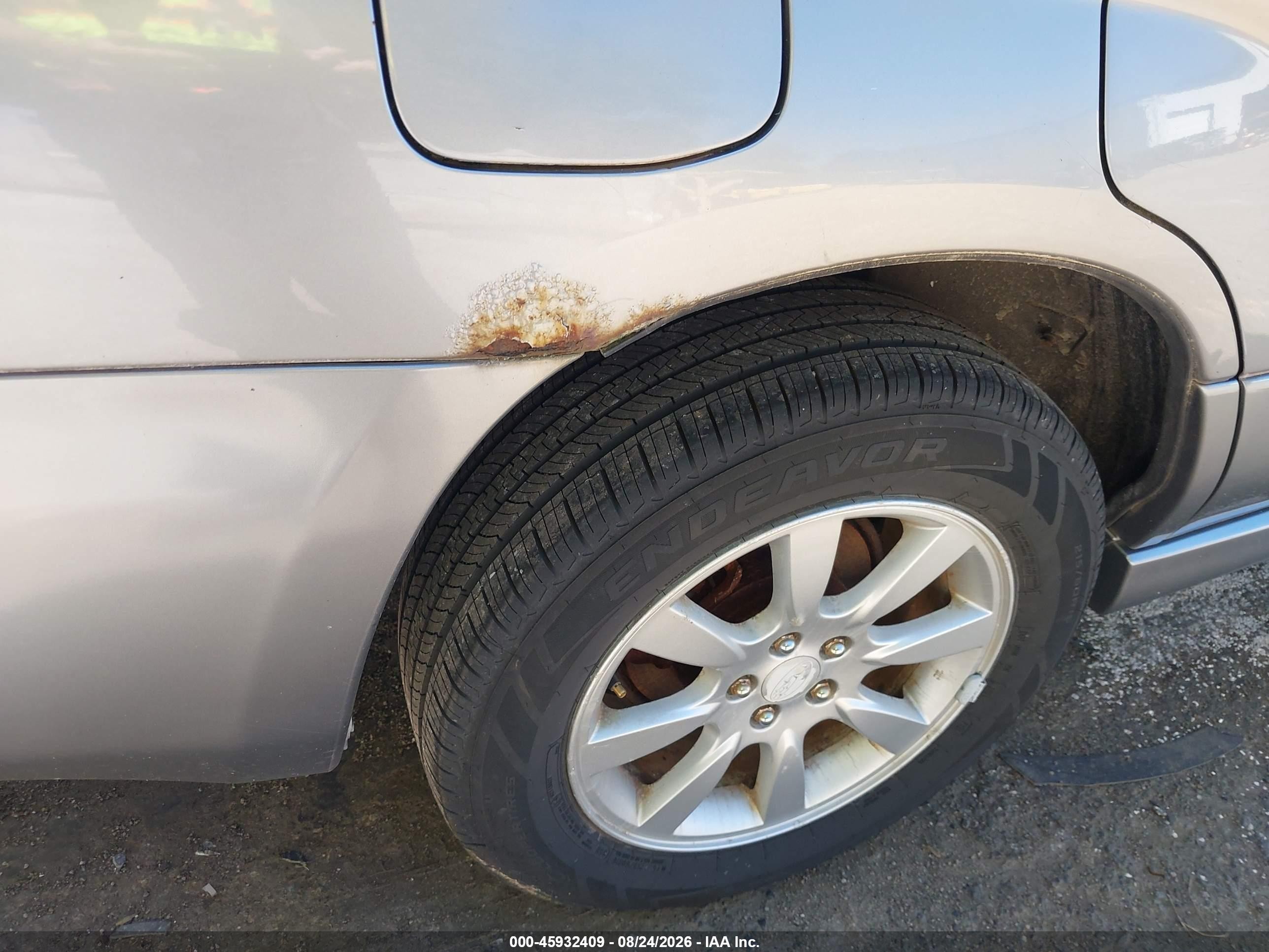 2007 Subaru Forester 2.5x Silver vin: JF1SG65697H715218