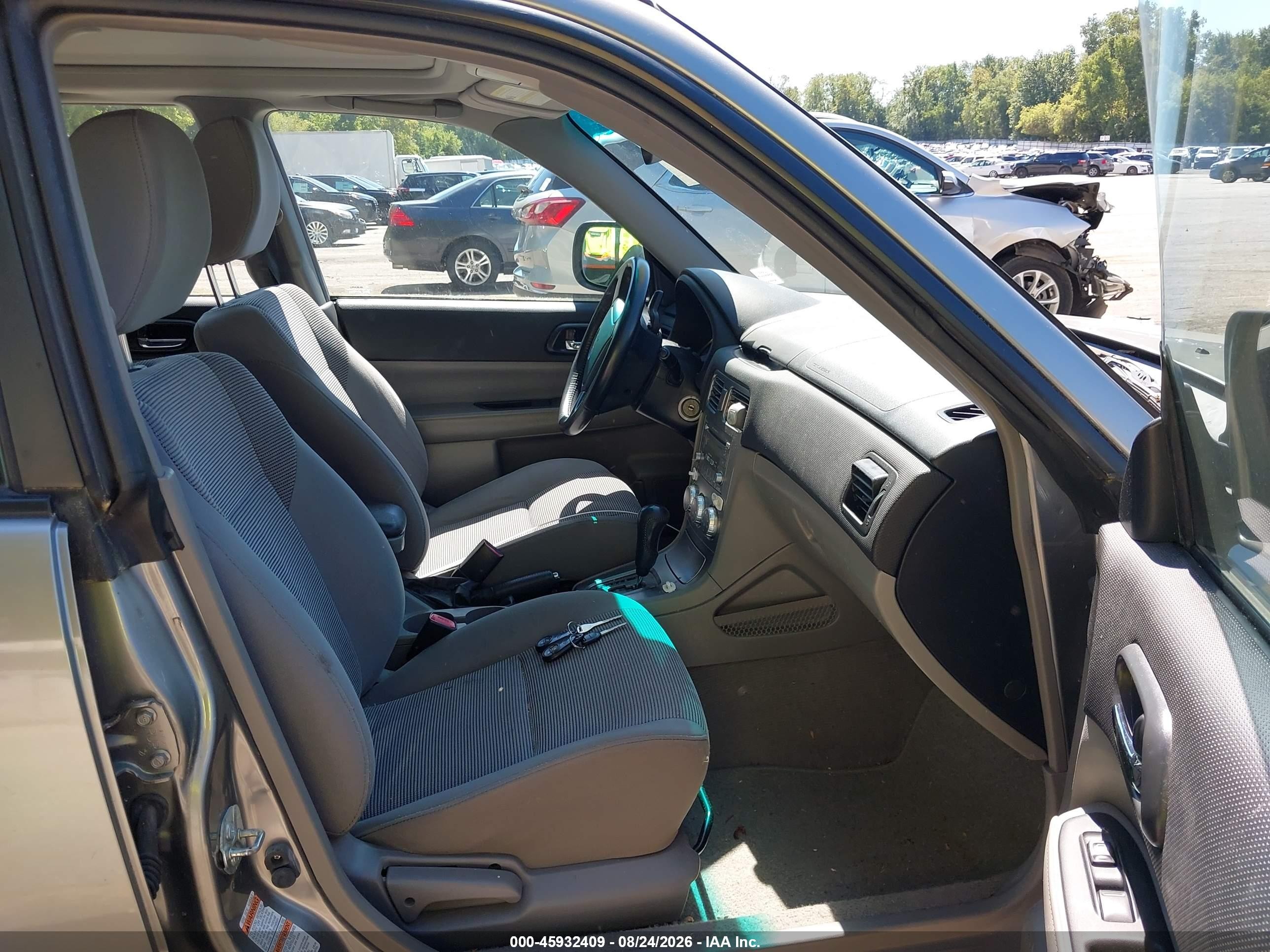 2007 Subaru Forester 2.5x Silver vin: JF1SG65697H715218