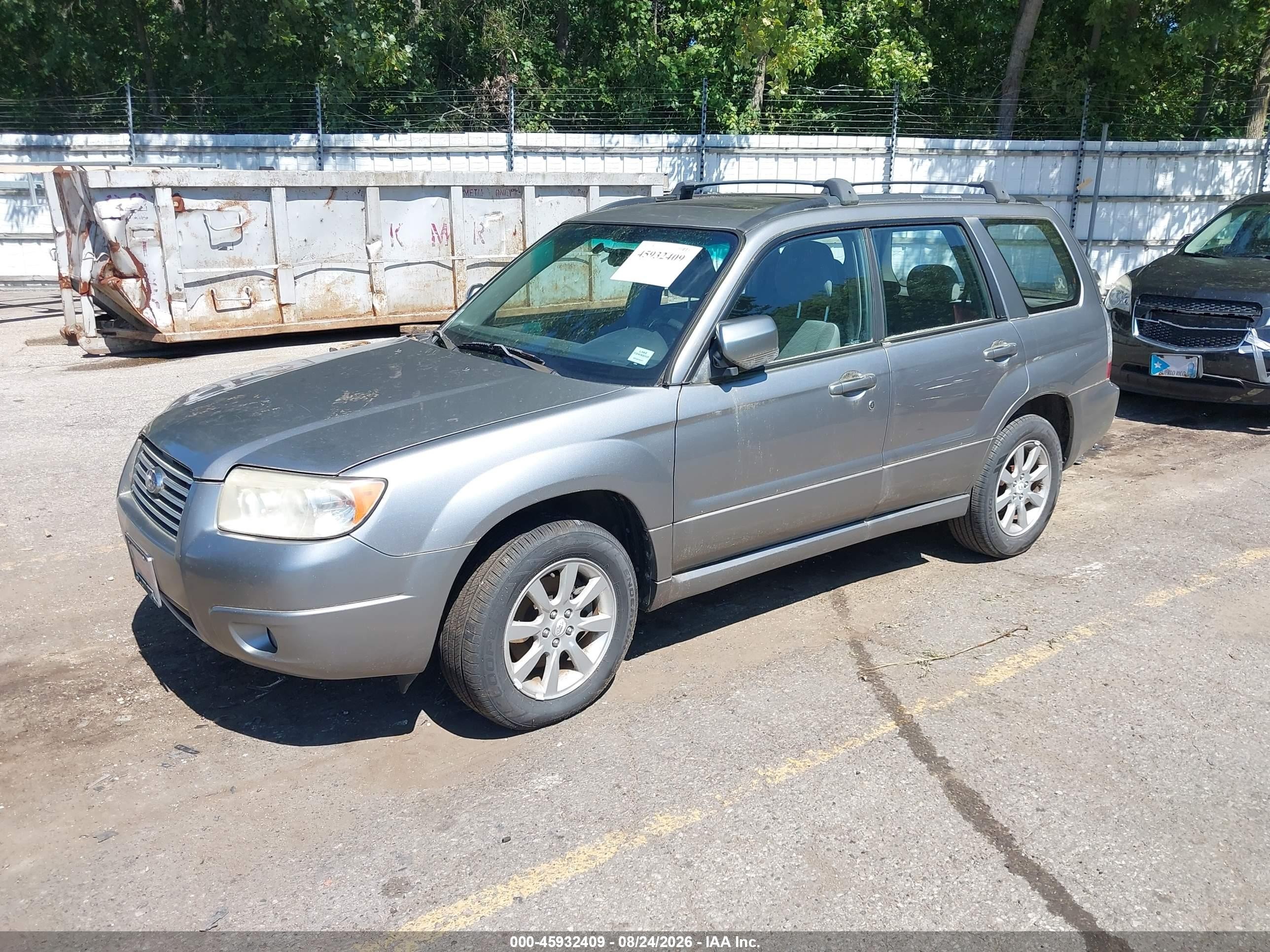 2007 Subaru Forester 2.5x Silver vin: JF1SG65697H715218