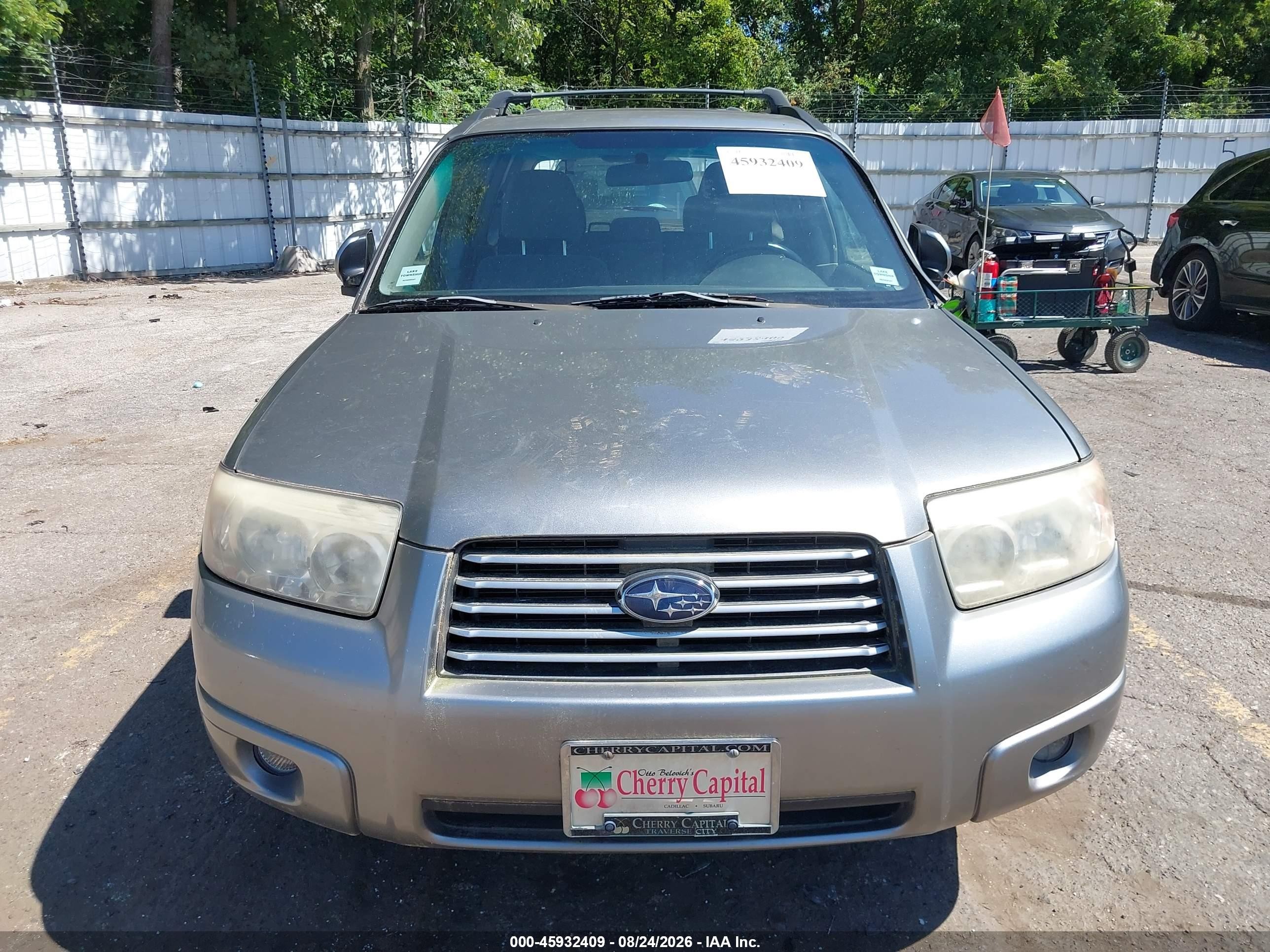 2007 Subaru Forester 2.5x Silver vin: JF1SG65697H715218
