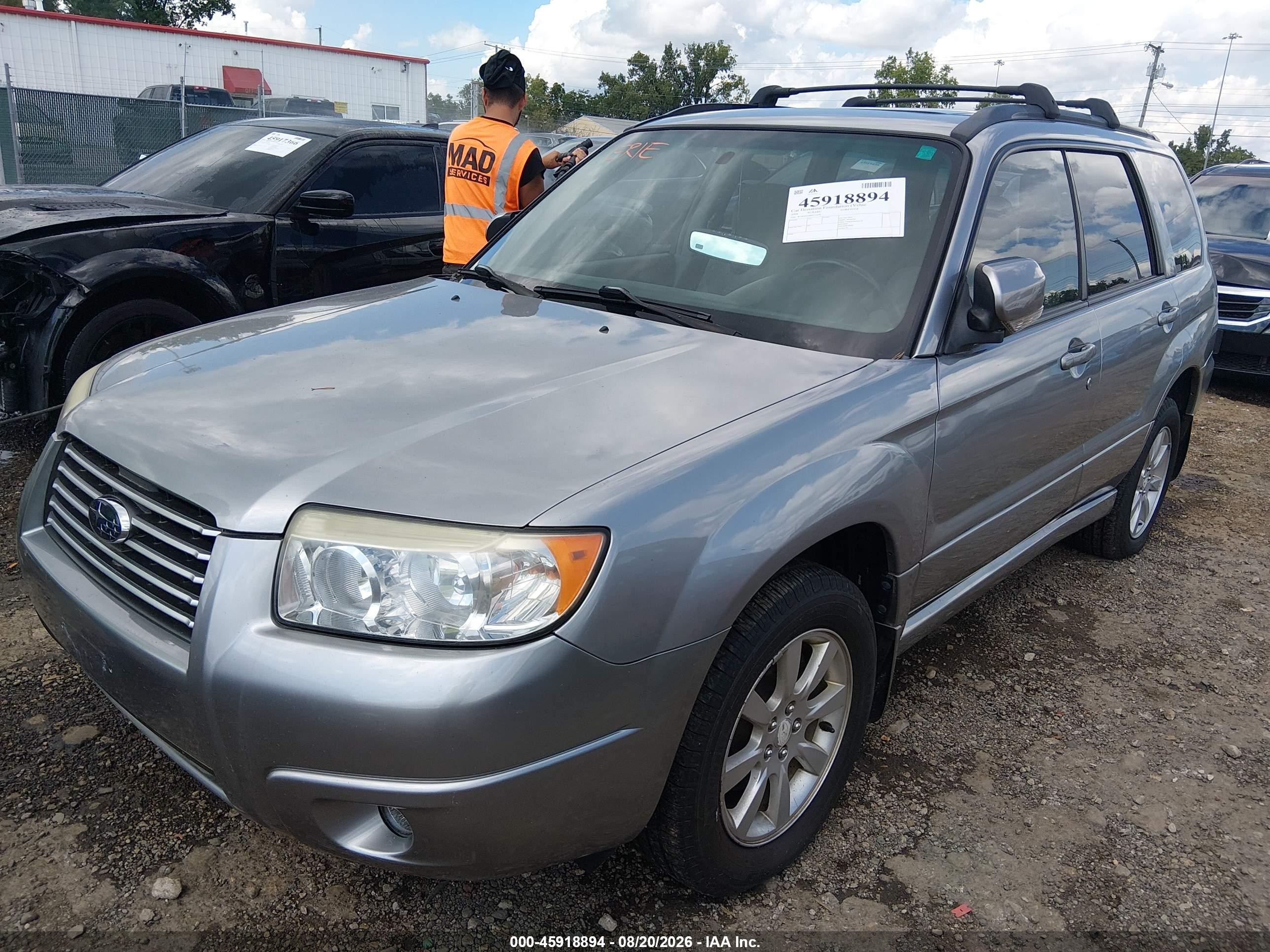 2008 Subaru Forester 2.5x Silver vin: JF1SG656X8H715438