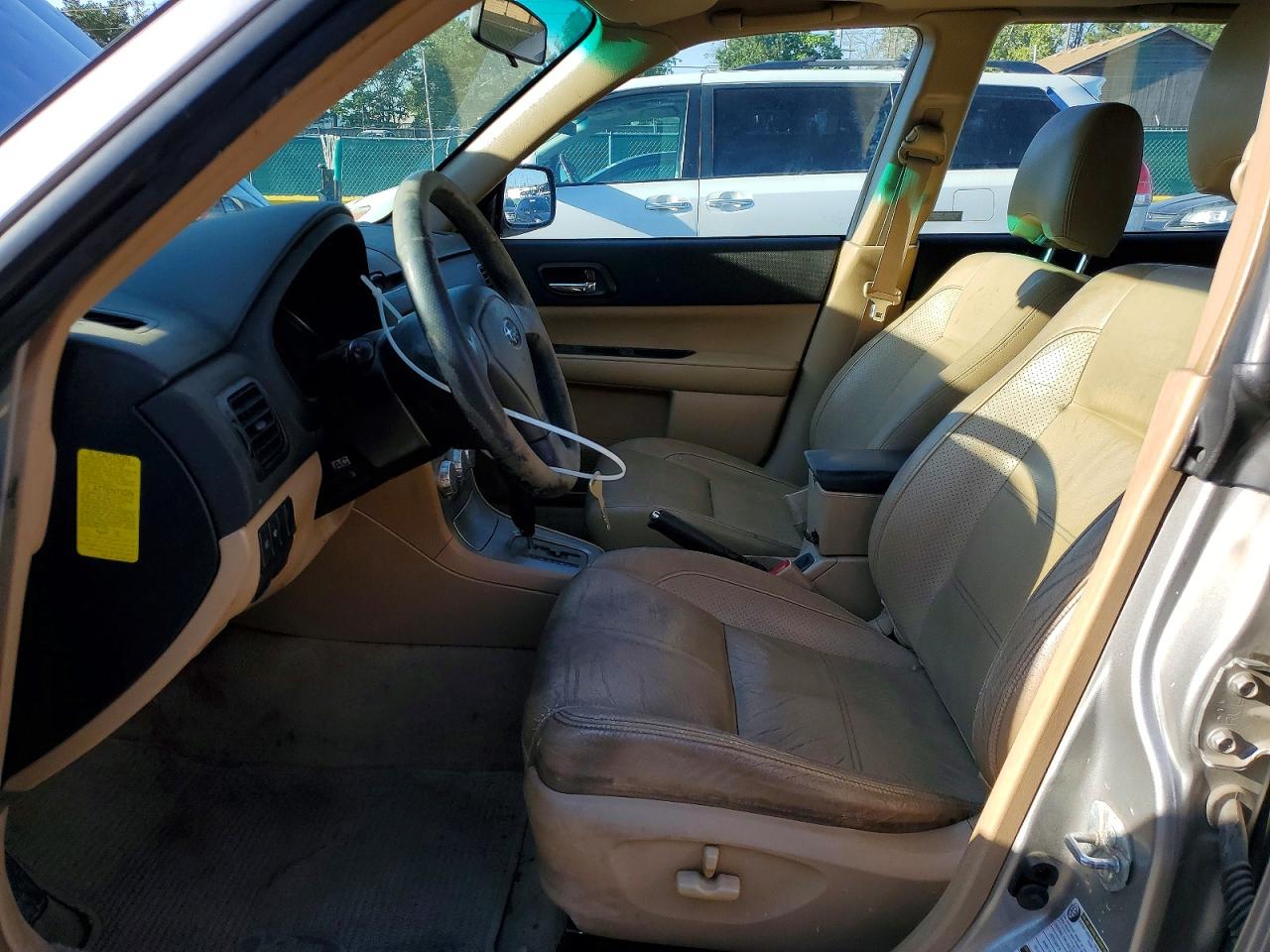 2005 Subaru Forester Silver vin: JF1SG67655H723892