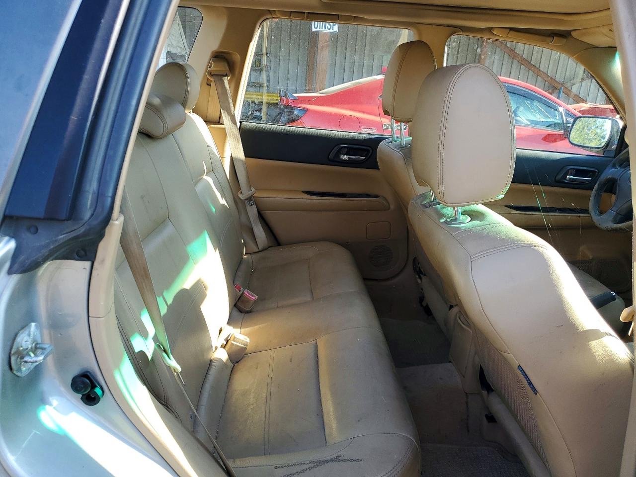 2005 Subaru Forester Silver vin: JF1SG67655H723892