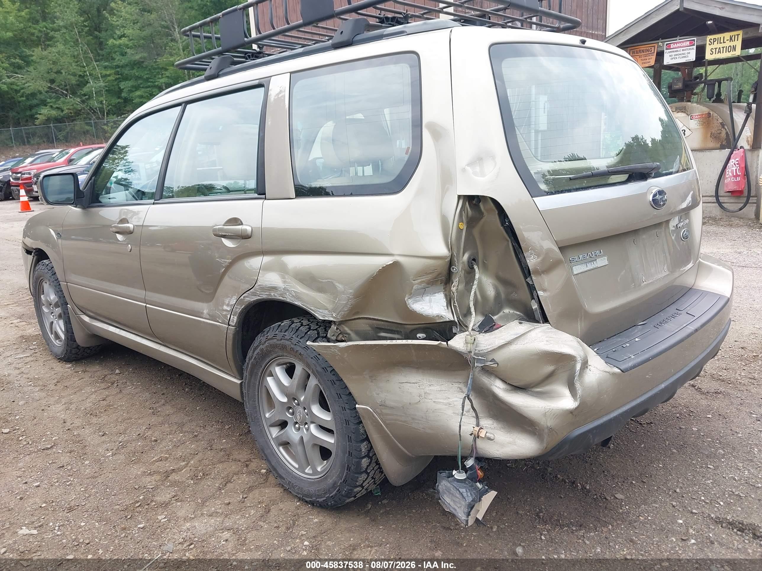 2008 Subaru Forester 2.5x L.l. Bean Edition Gold vin: JF1SG67698H722023