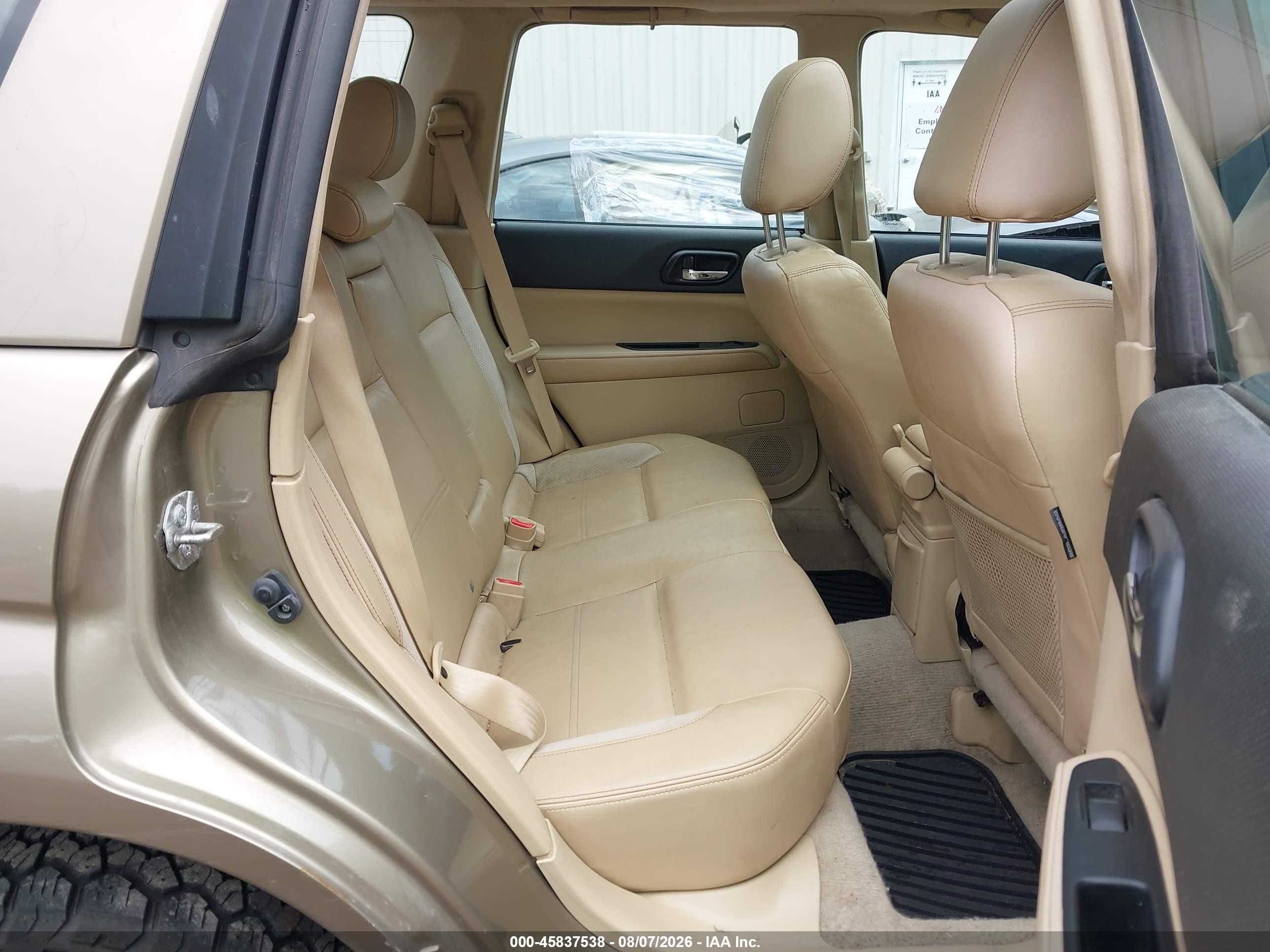 2008 Subaru Forester 2.5x L.l. Bean Edition Gold vin: JF1SG67698H722023
