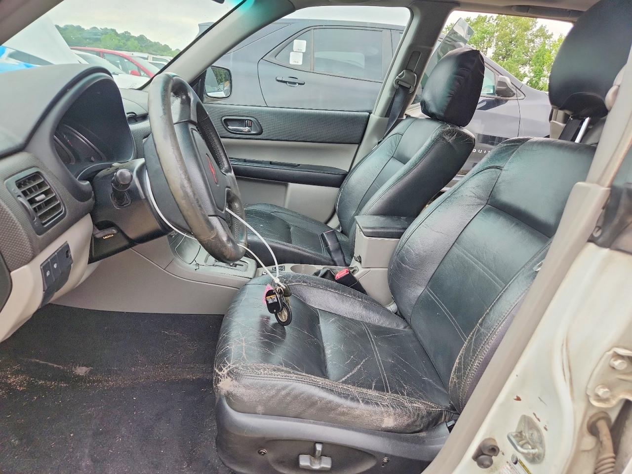 2005 Subaru Forester 2.5xt White vin: JF1SG69625H719957