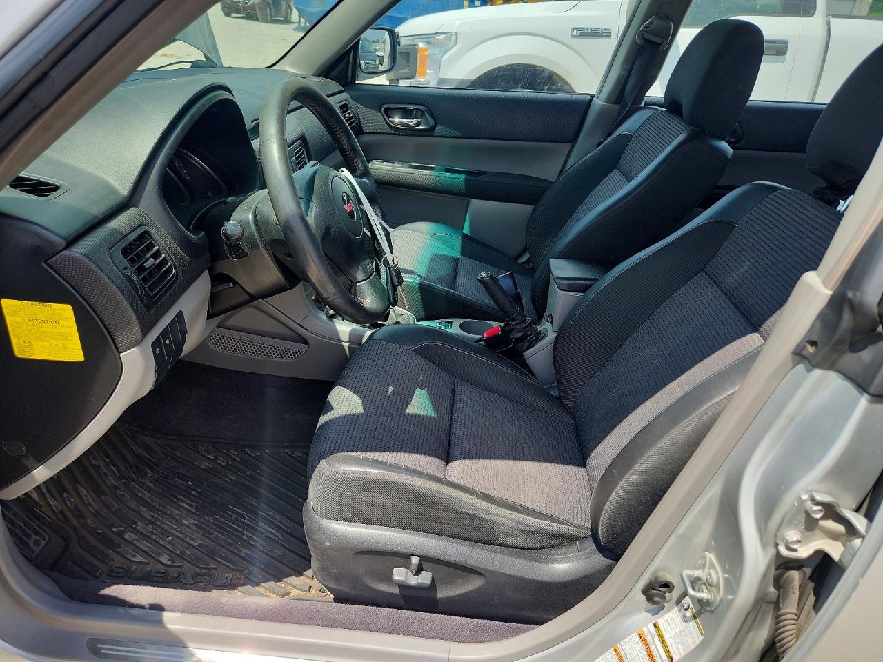 2005 Subaru Forester 2.5xt Silver vin: JF1SG69645G744932