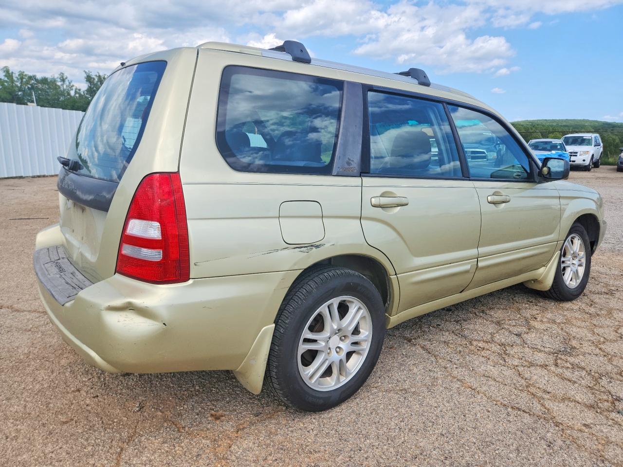 2004 Subaru Forester 2.5xt Gold vin: JF1SG69654H757018