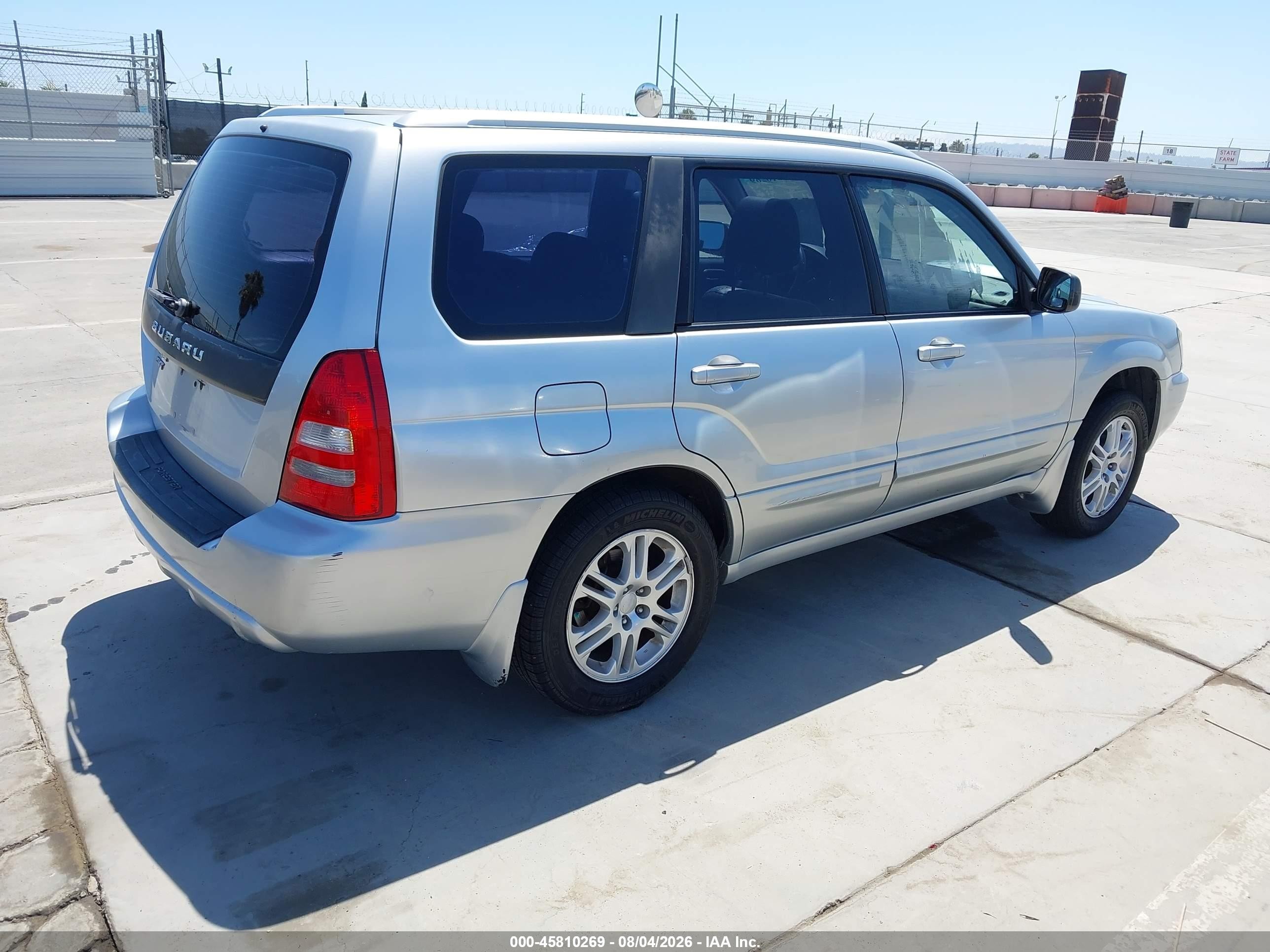 2005 Subaru Forester 2.5xt Silver vin: JF1SG69665H706385