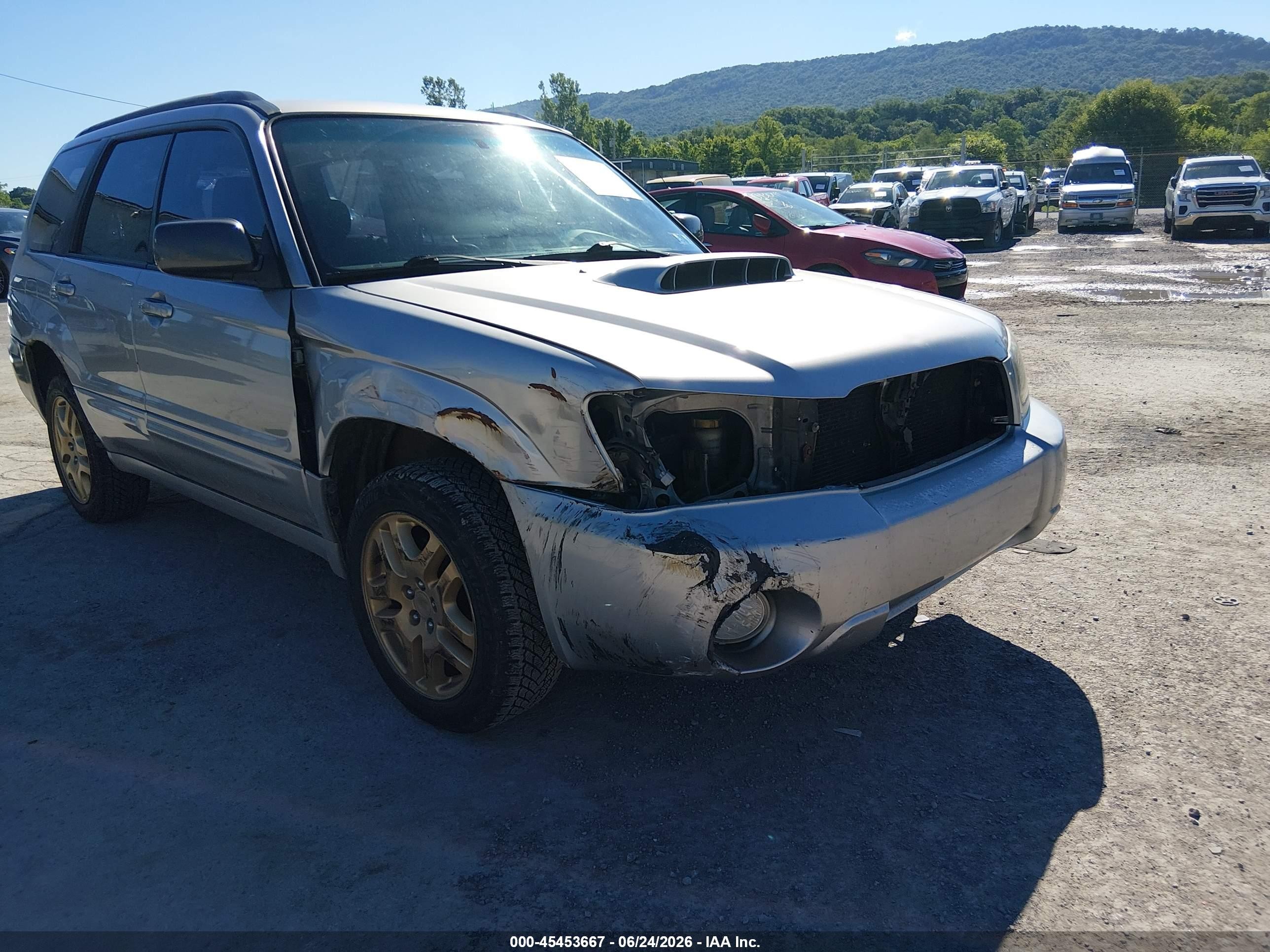 2005 Subaru Forester 2.5xt Silver vin: JF1SG69685H701673