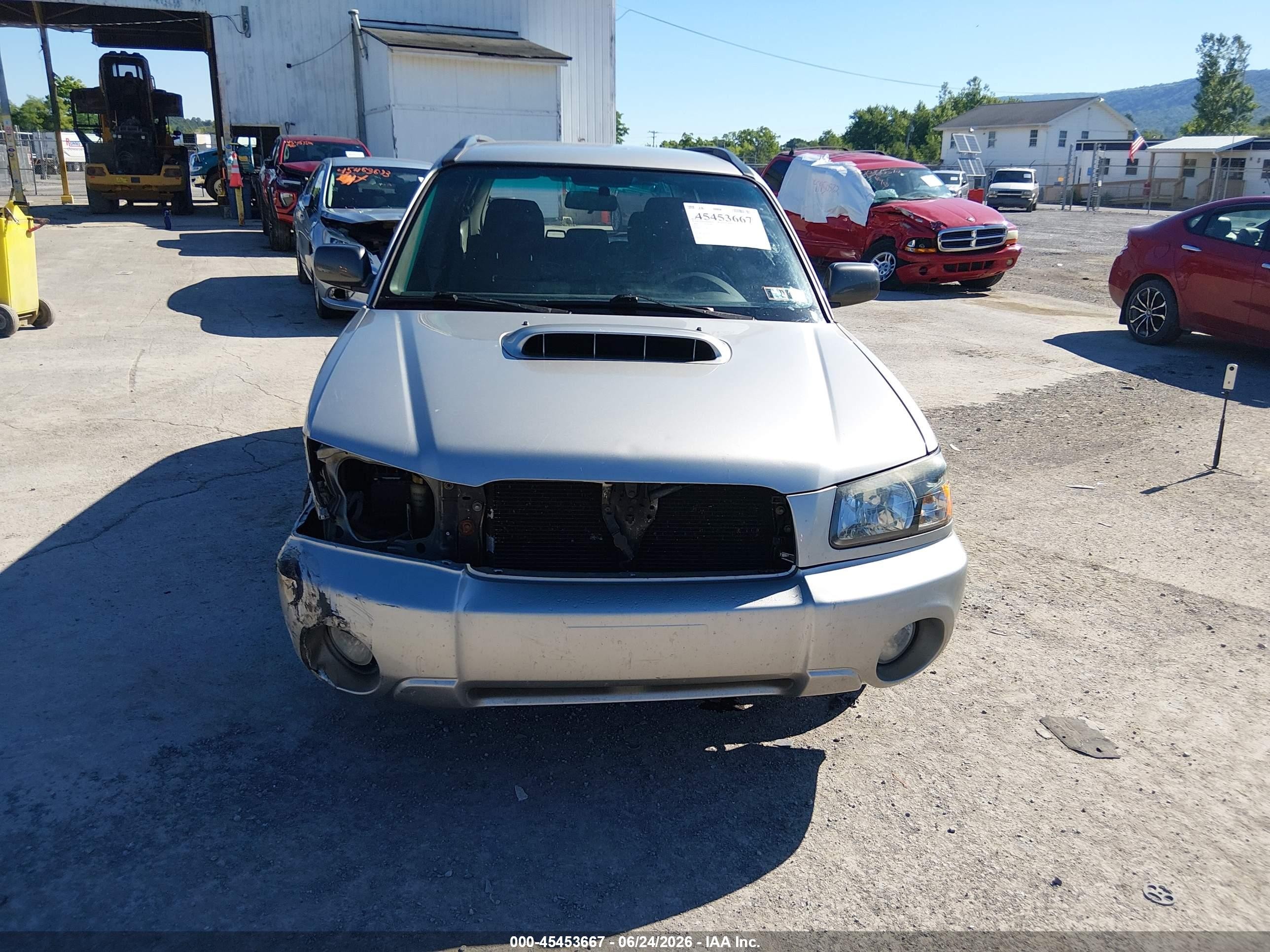 2005 Subaru Forester 2.5xt Silver vin: JF1SG69685H701673
