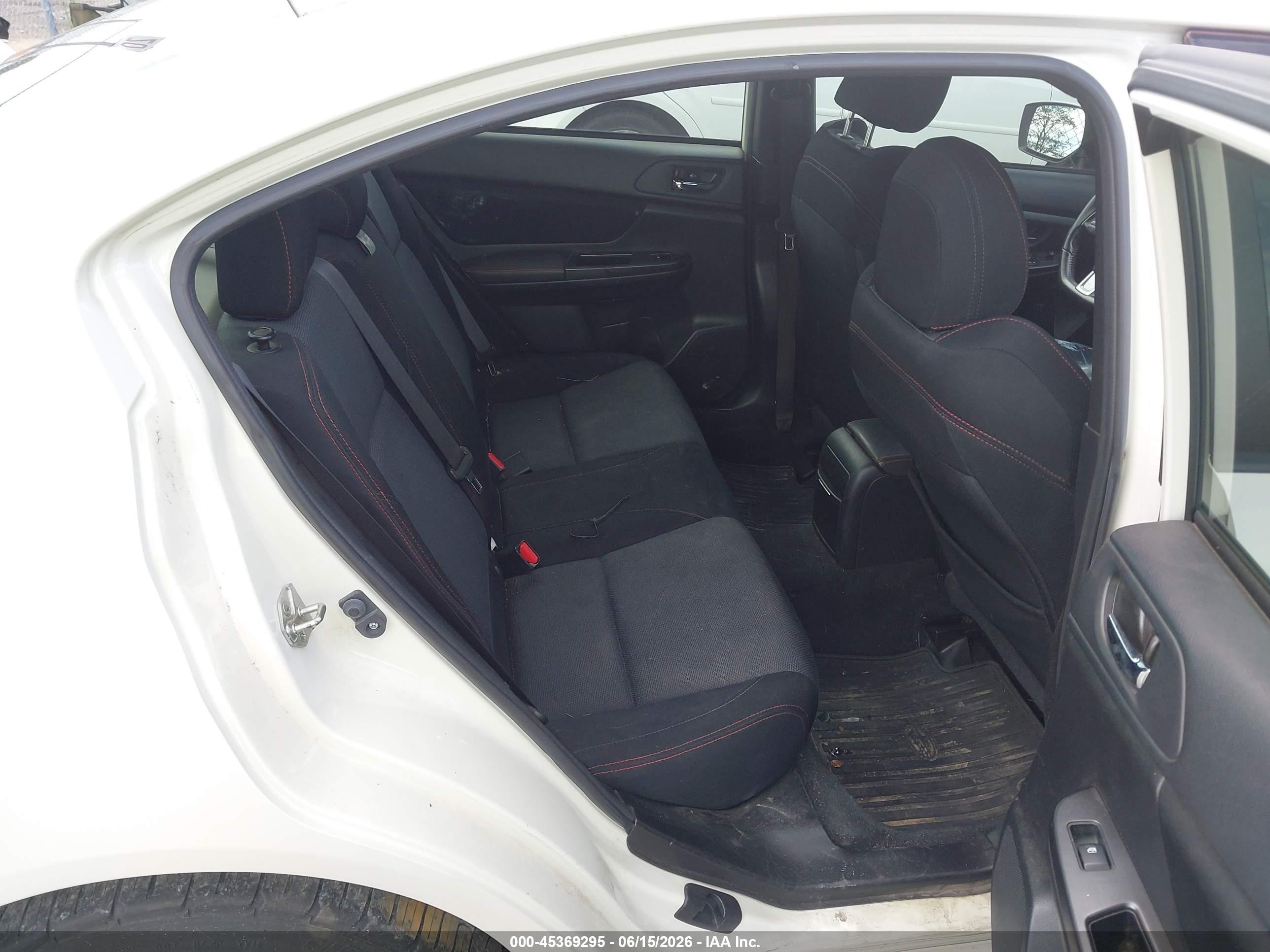 2015 Subaru Wrx Белый vin: JF1VA1A60F9831455