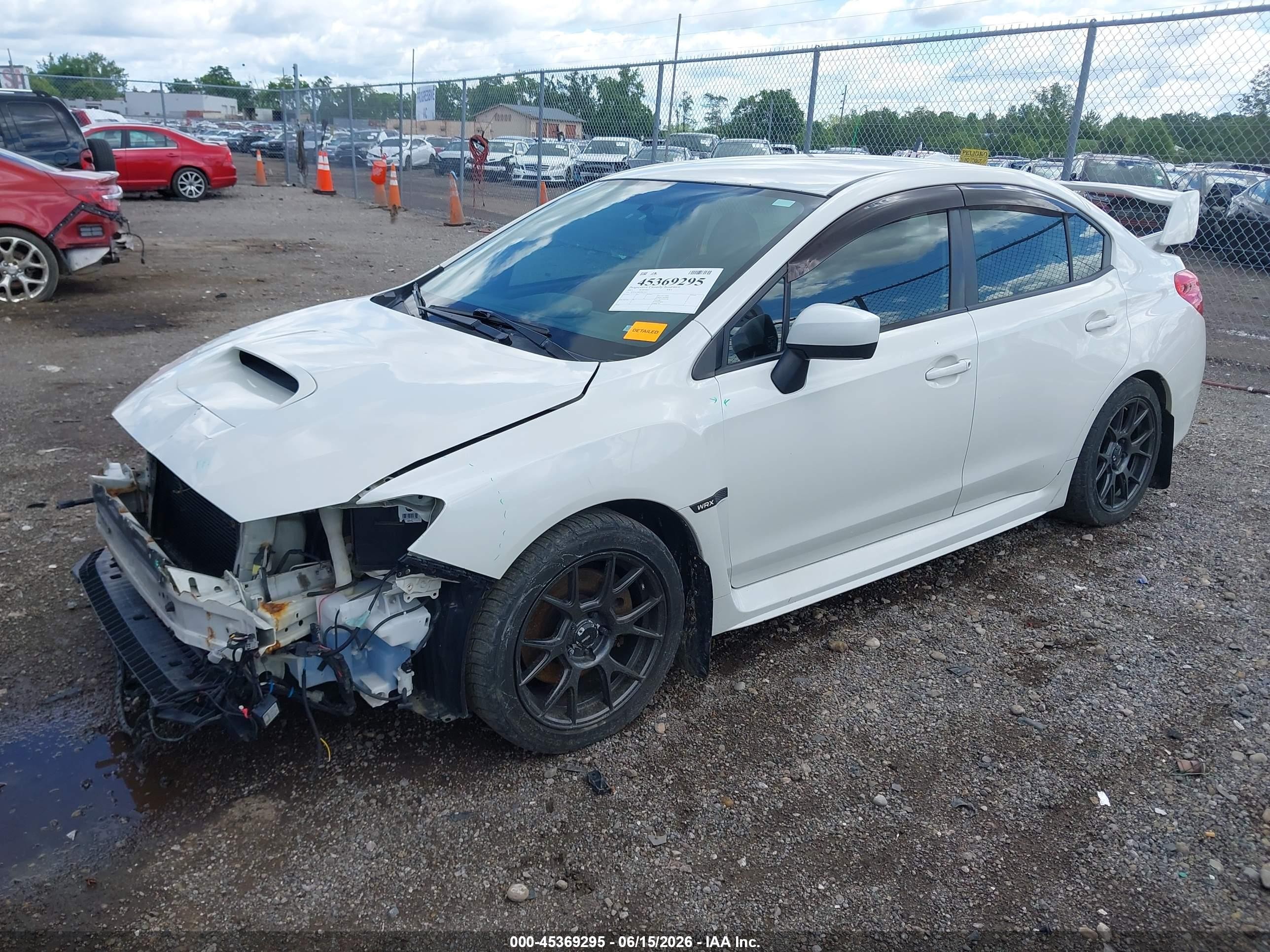 2015 Subaru Wrx Белый vin: JF1VA1A60F9831455