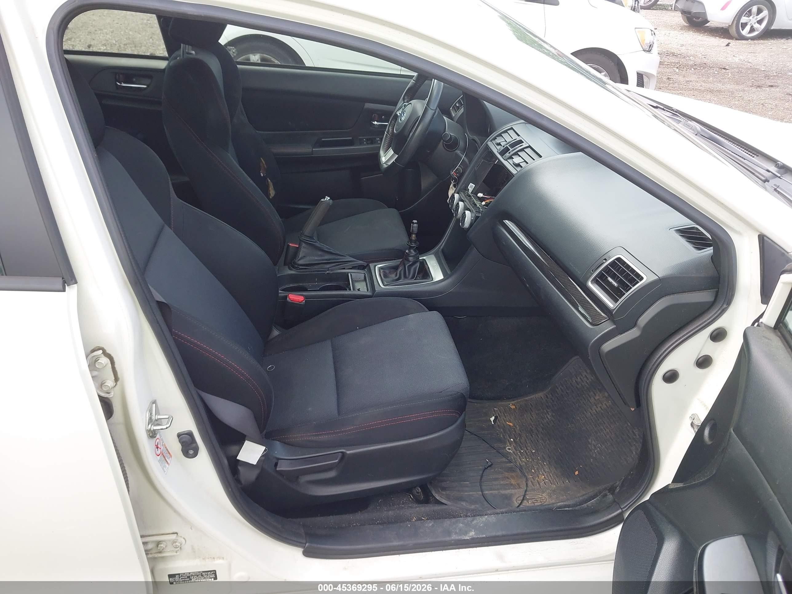 2015 Subaru Wrx Белый vin: JF1VA1A60F9831455