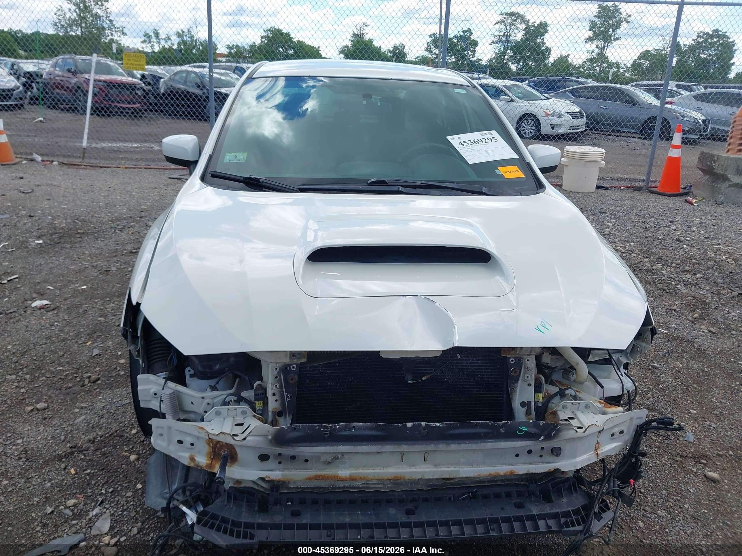 2015 Subaru Wrx Белый vin: JF1VA1A60F9831455