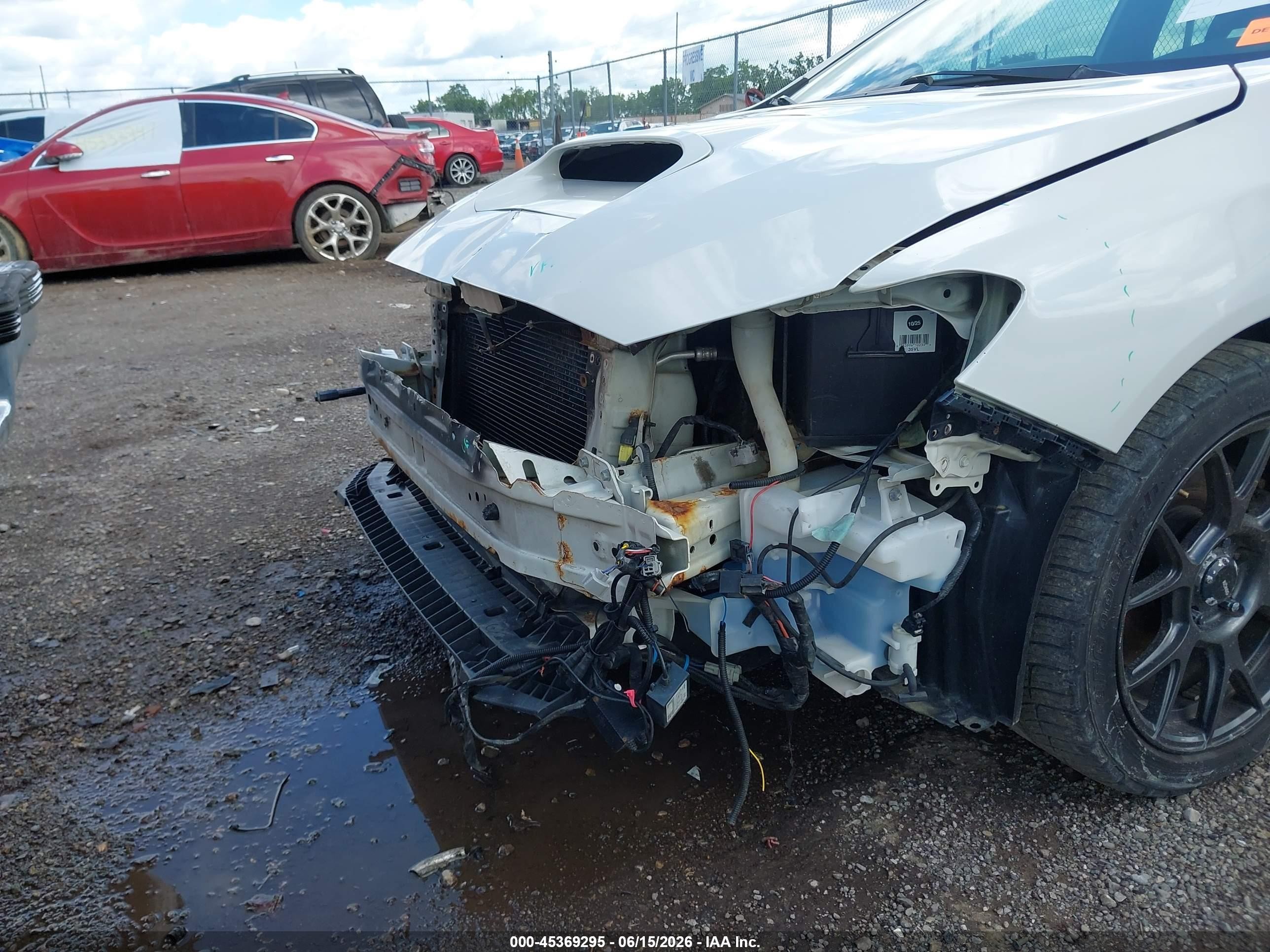 2015 Subaru Wrx Белый vin: JF1VA1A60F9831455