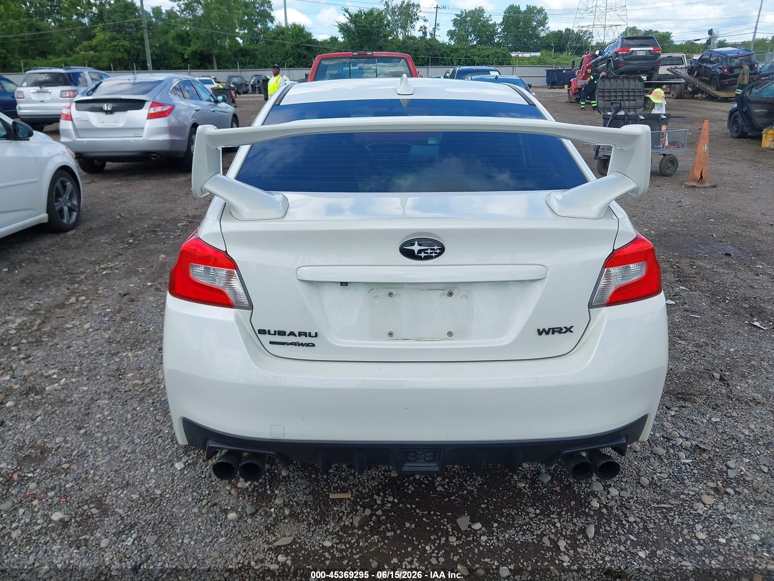 2015 Subaru Wrx Белый vin: JF1VA1A60F9831455