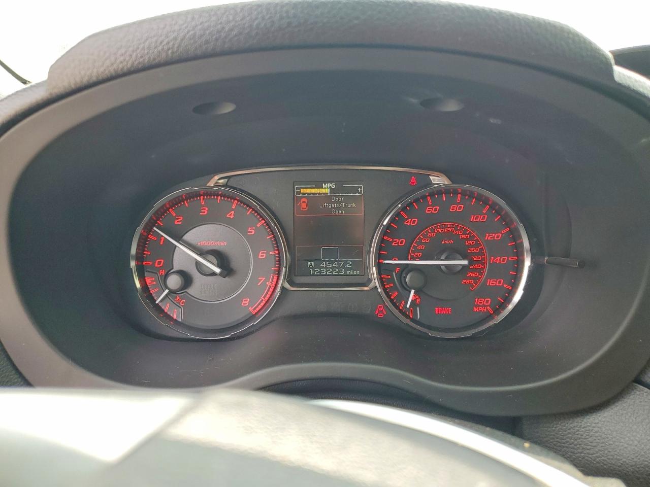2015 Subaru Wrx Белый vin: JF1VA1A66F9821058