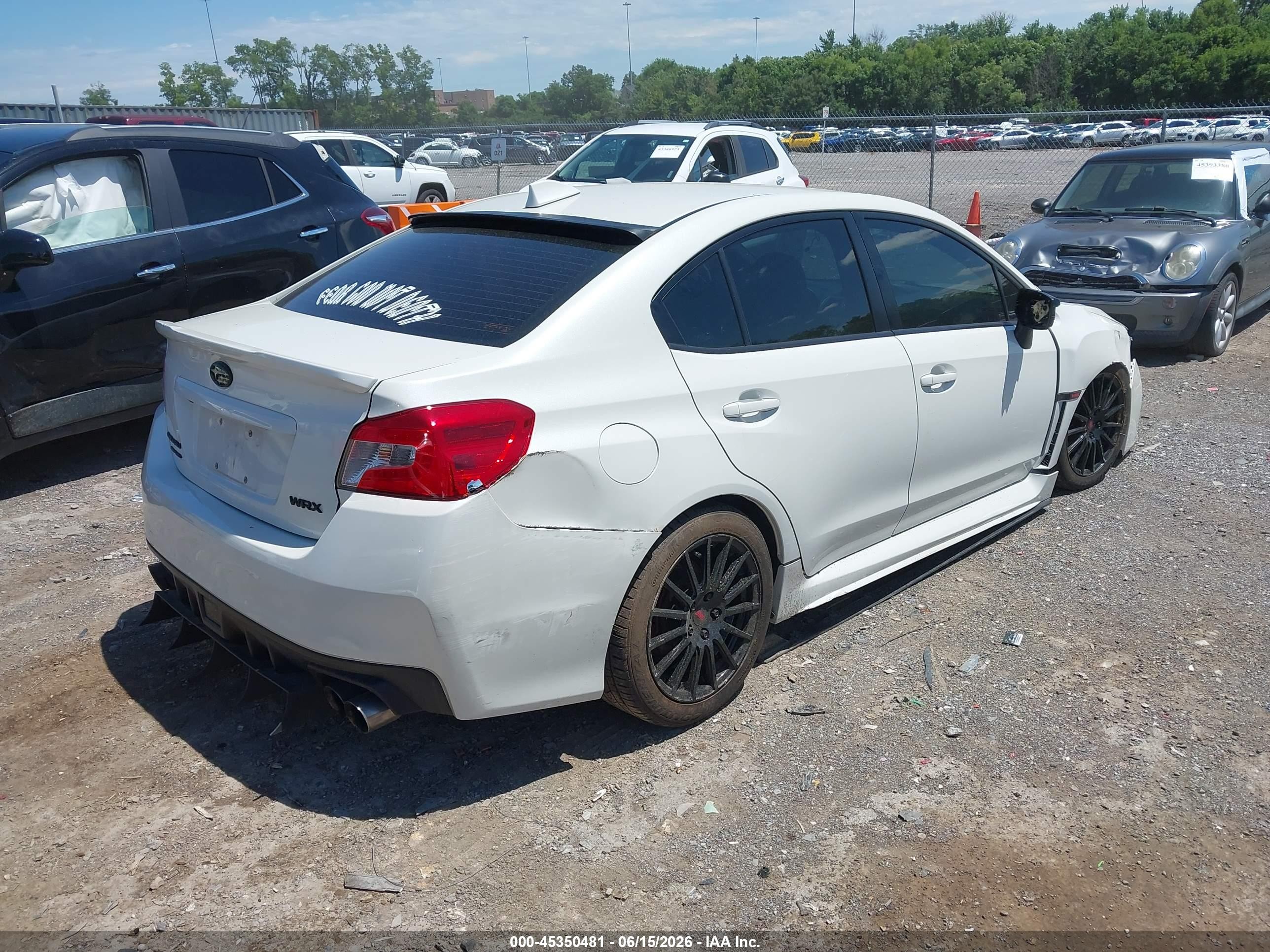 2015 Subaru Wrx   Белый vin: JF1VA1A69F9824794